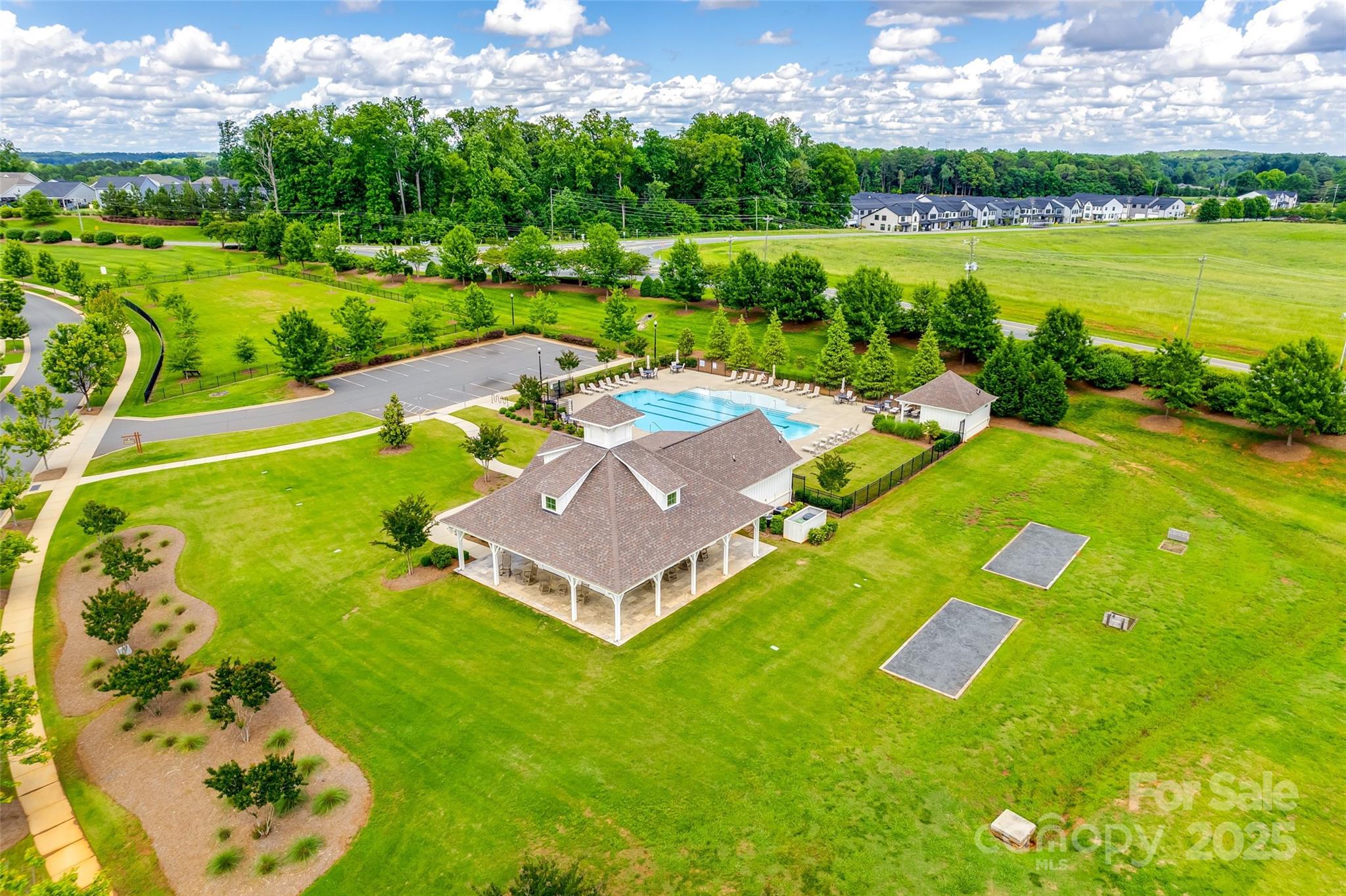 The Conservancy at McLean - Residential