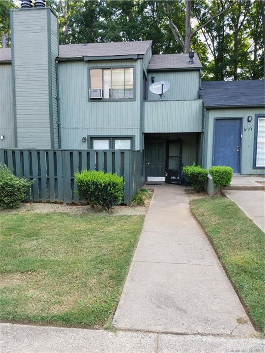 Great investment opportunity!  Cash flow property!  Currently tenant occupied at 600/month, but rental comps show 900/month as a realistic price.  Needs approx. 10K worth of work to make rent ready.  Serious cash buyers only.