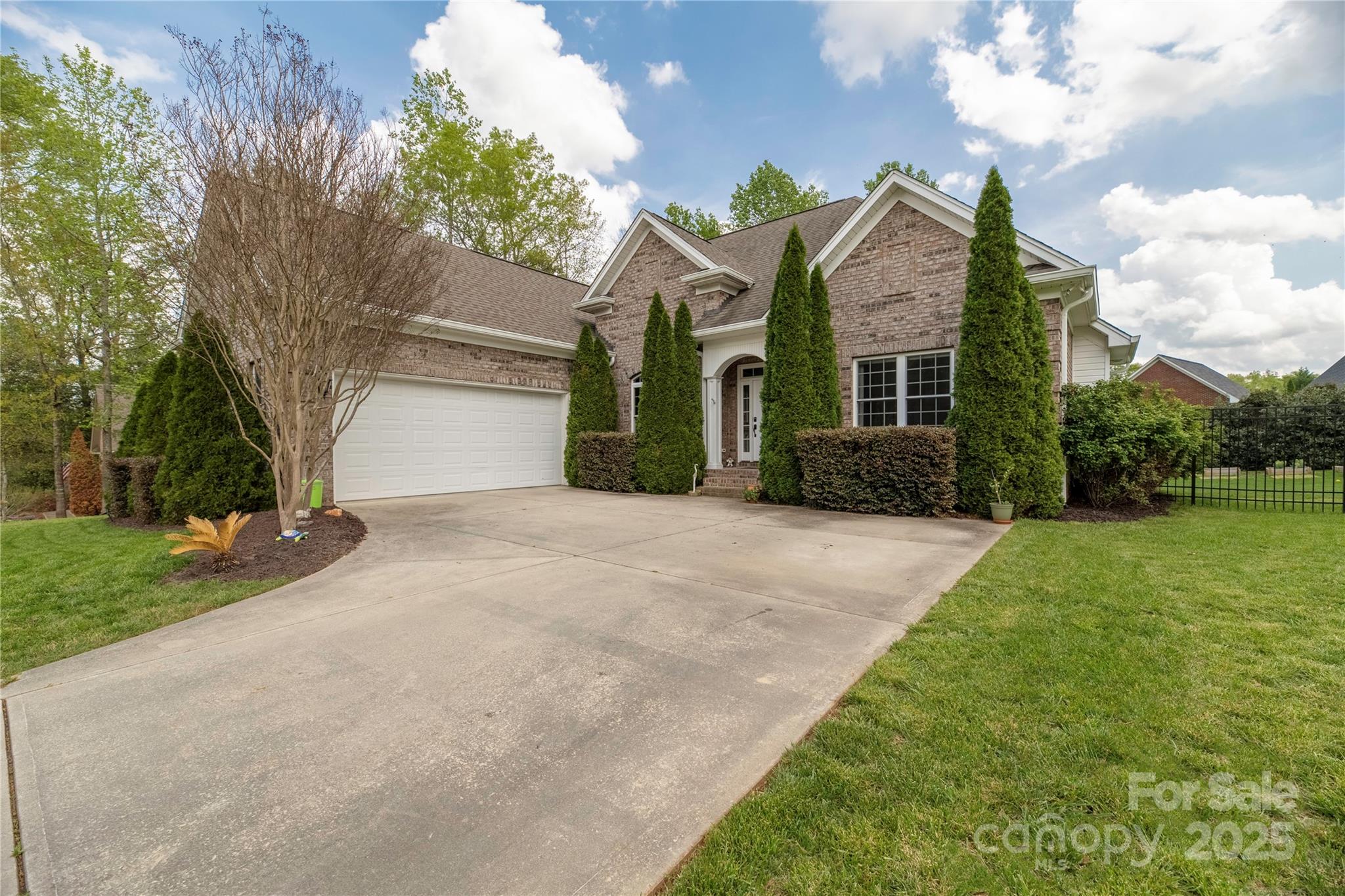 233 Highland Forest Drive