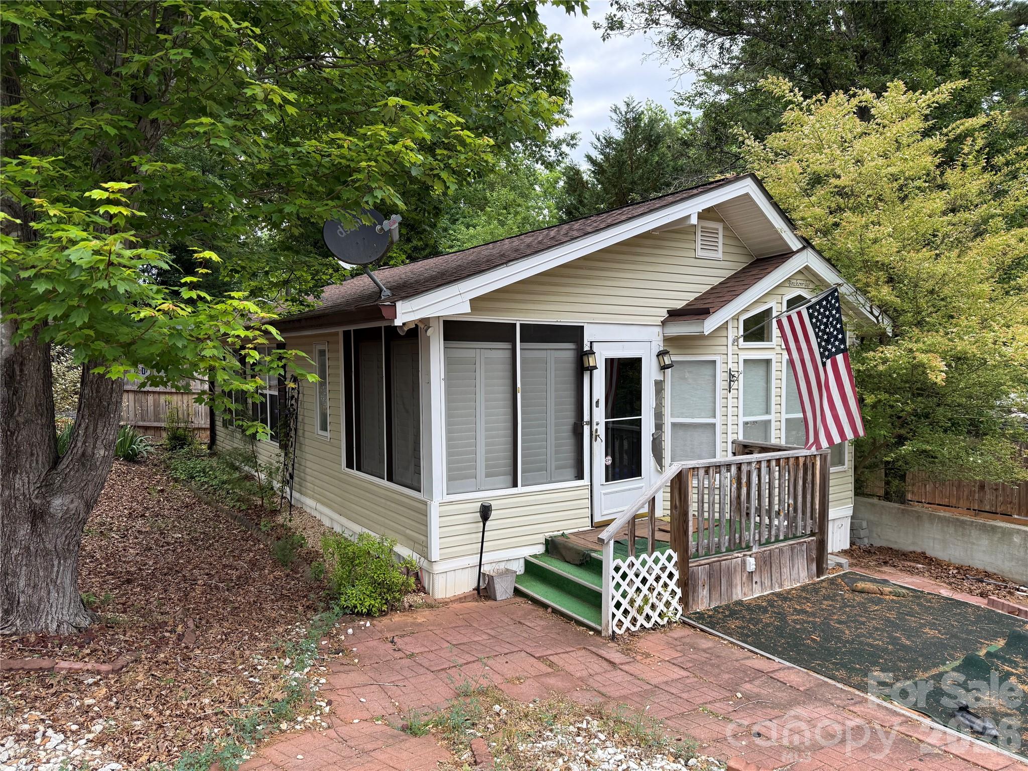 Twin Harbor - Residential