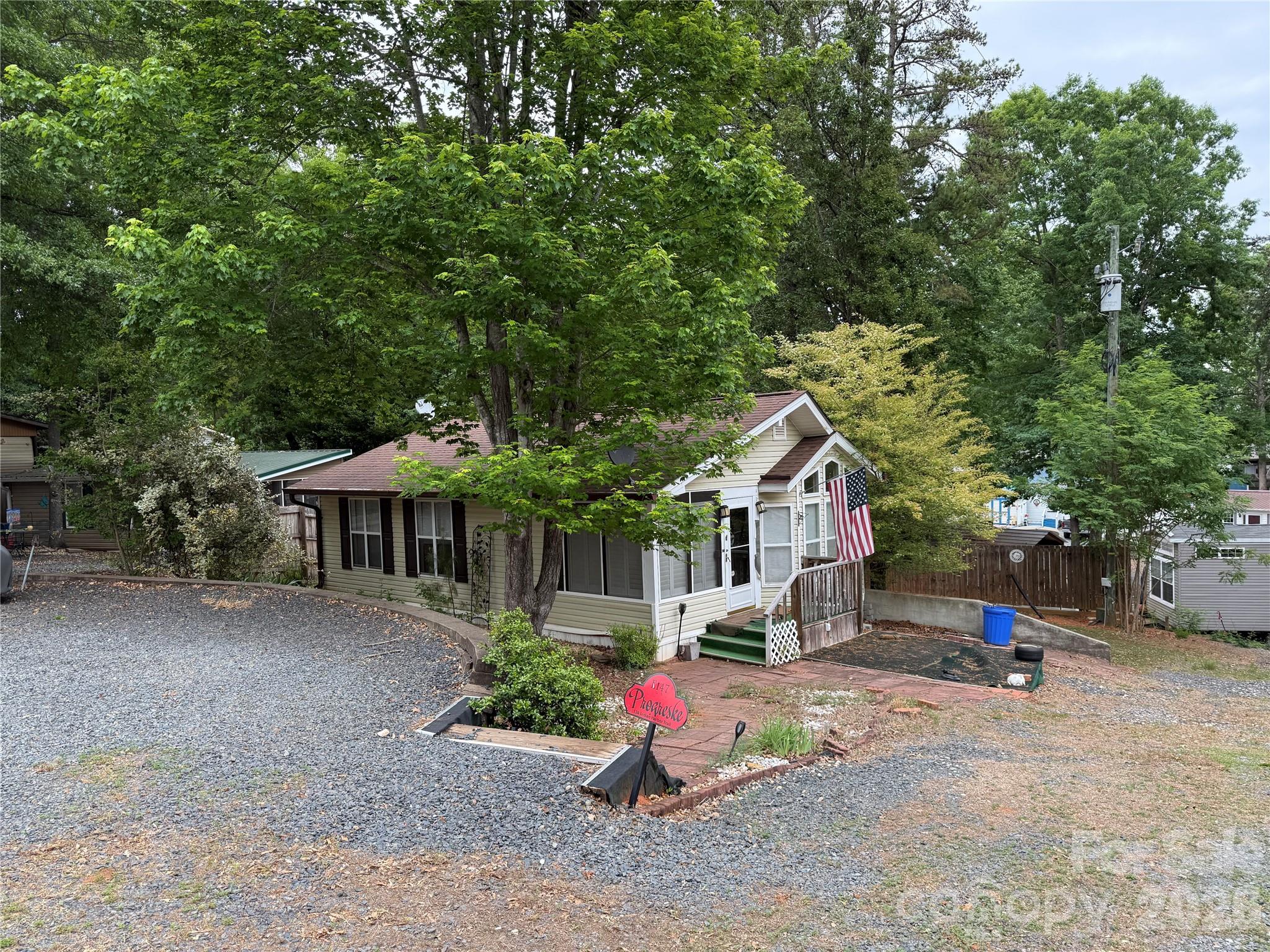 Twin Harbor - Residential