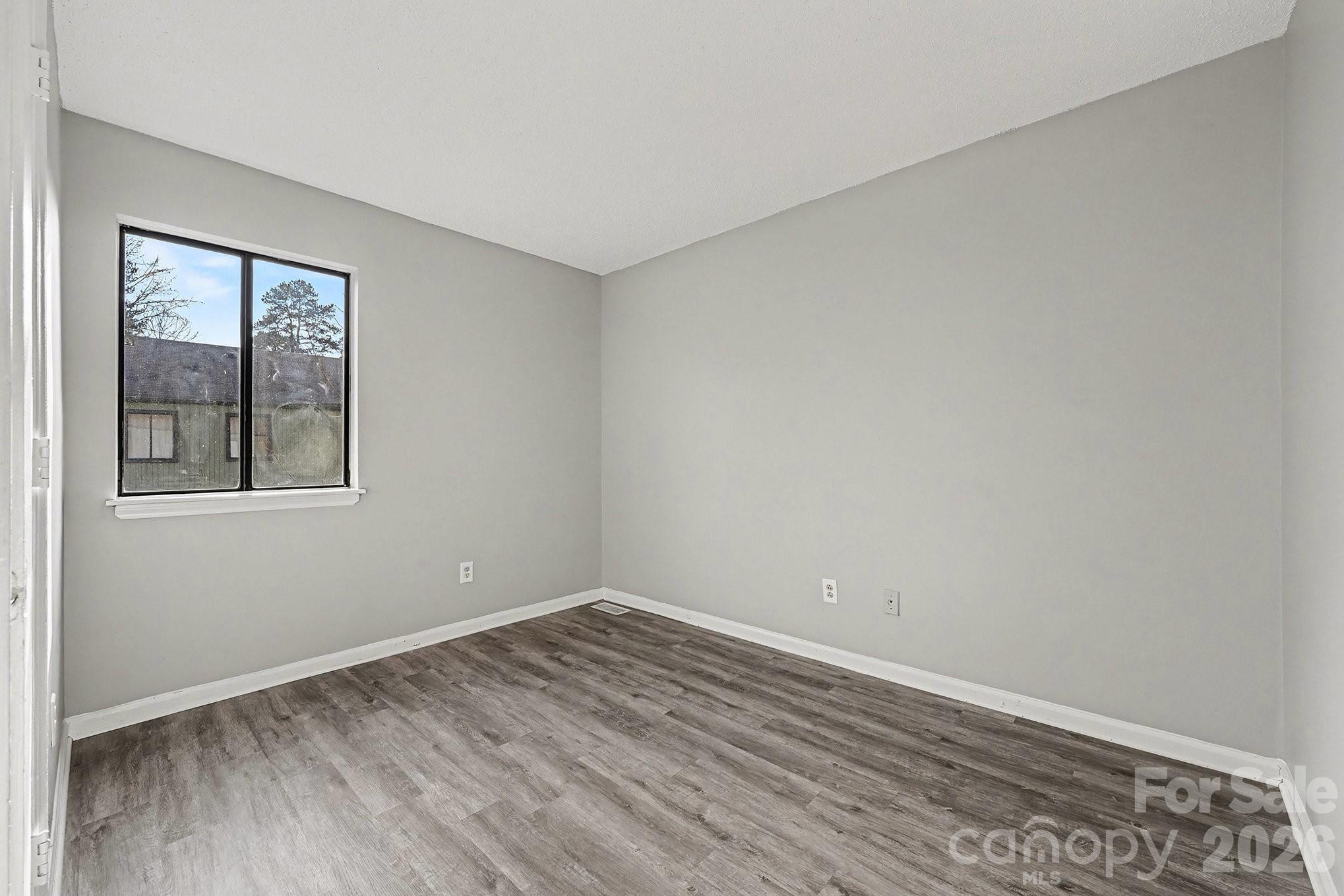 Four Seasons - Residential