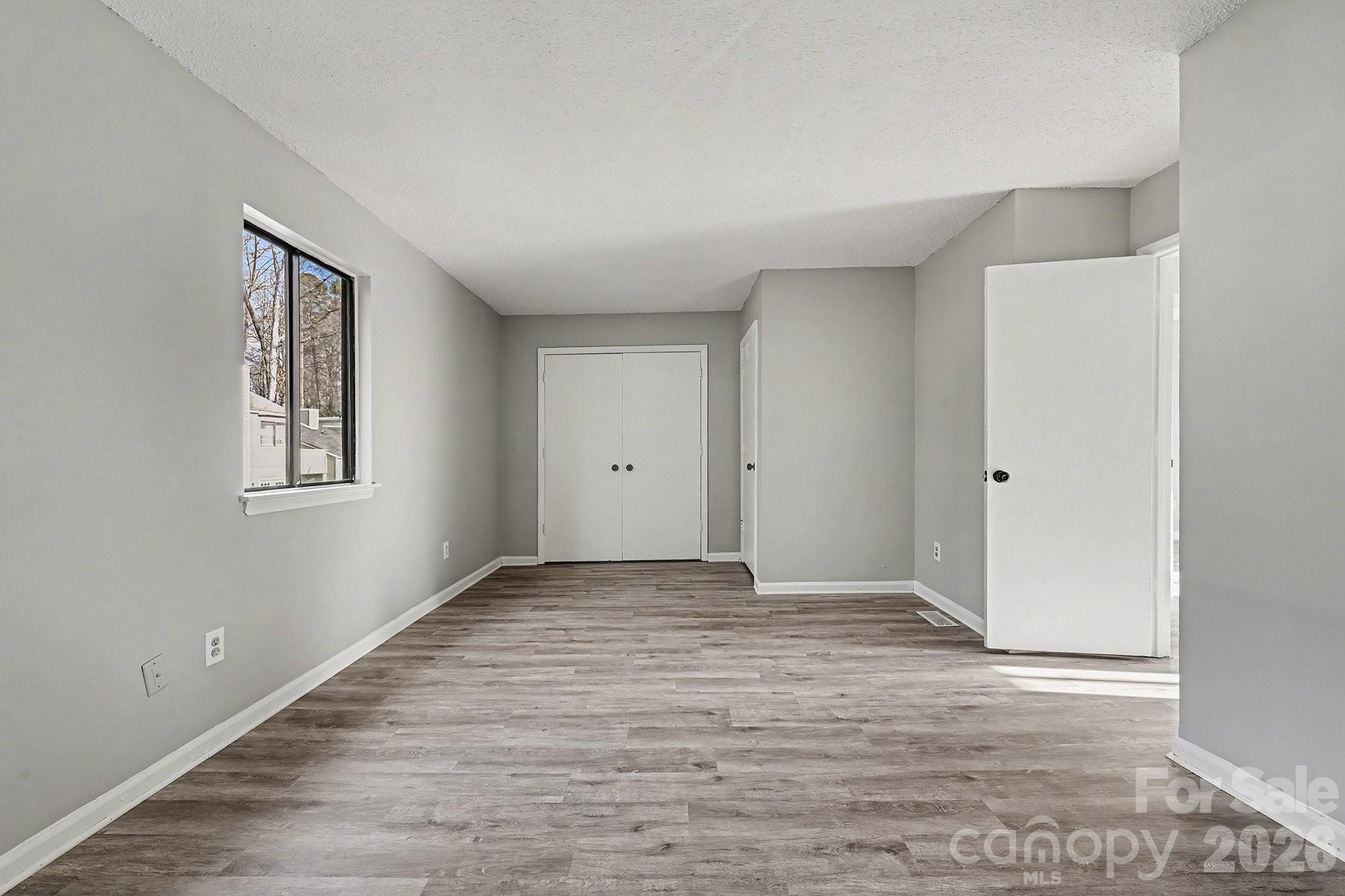 Four Seasons - Residential