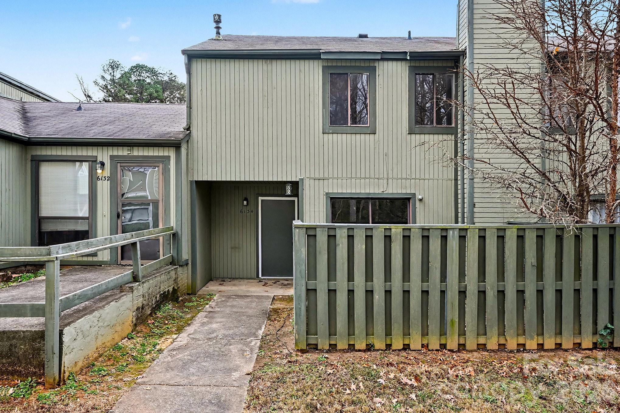 Four Seasons - Residential