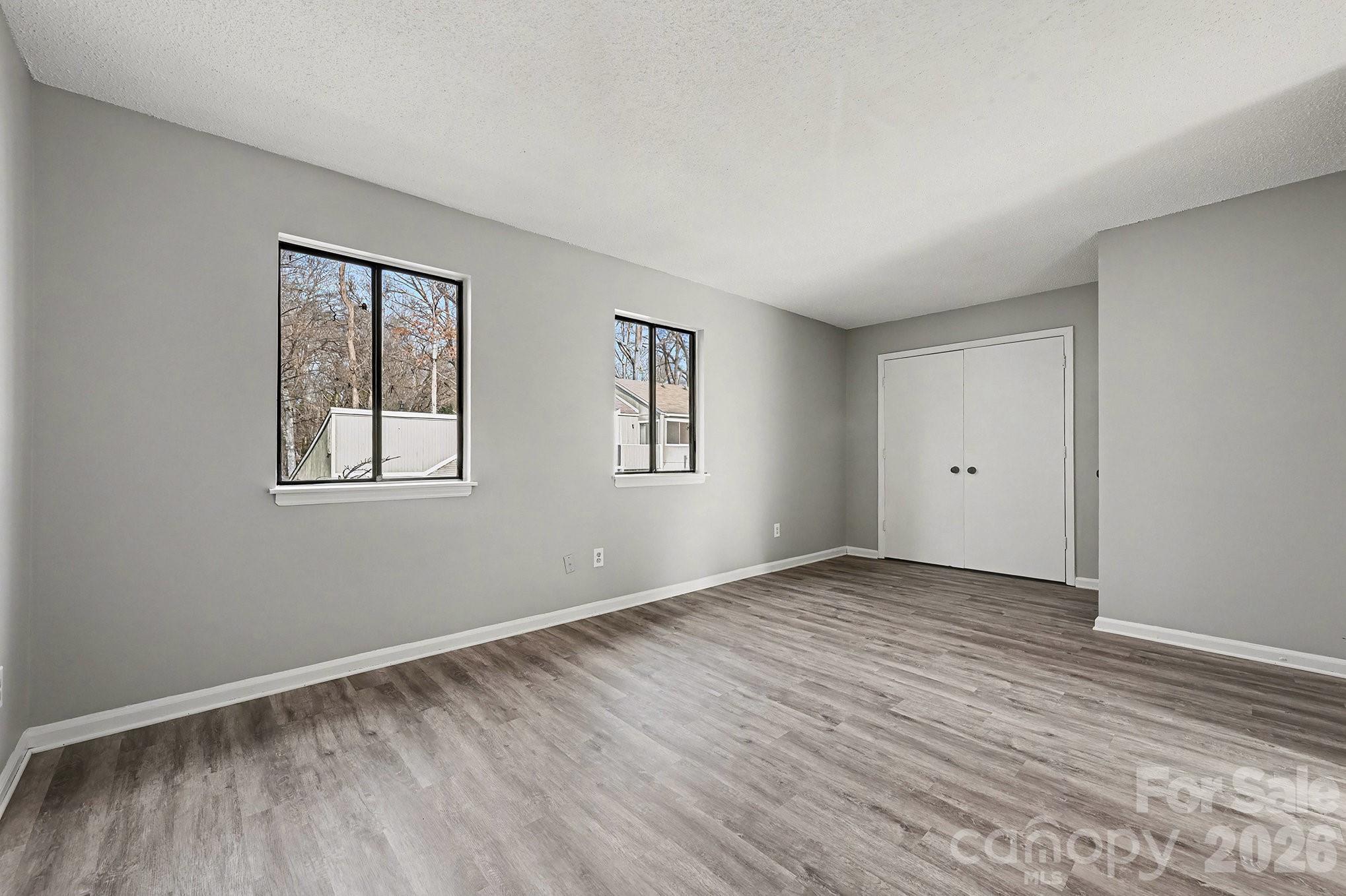 Four Seasons - Residential