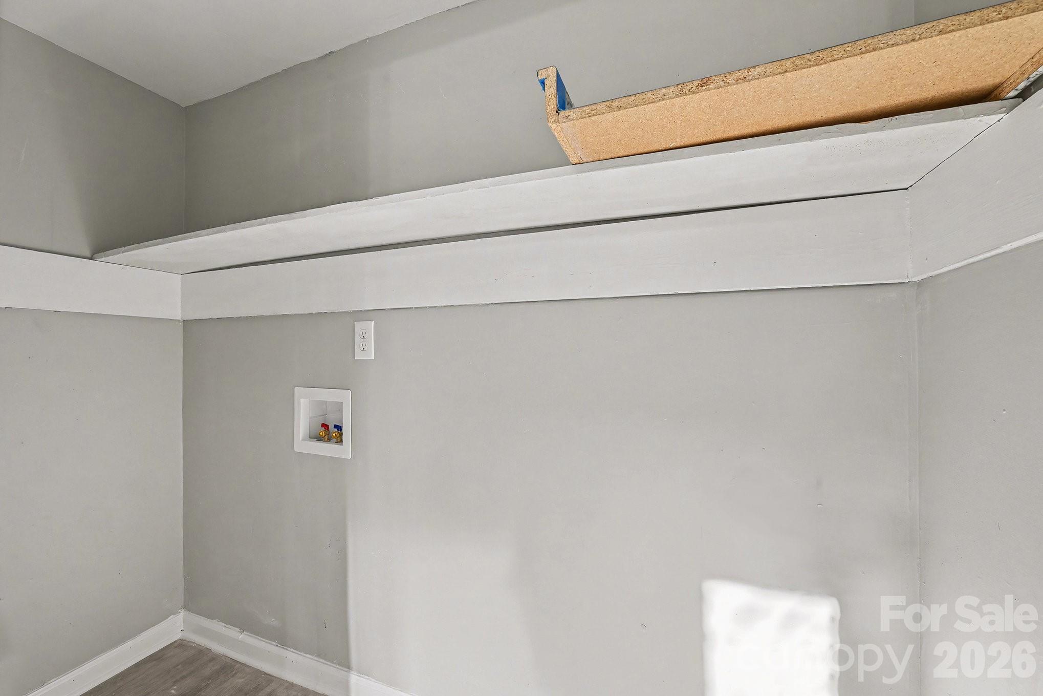 Four Seasons - Residential