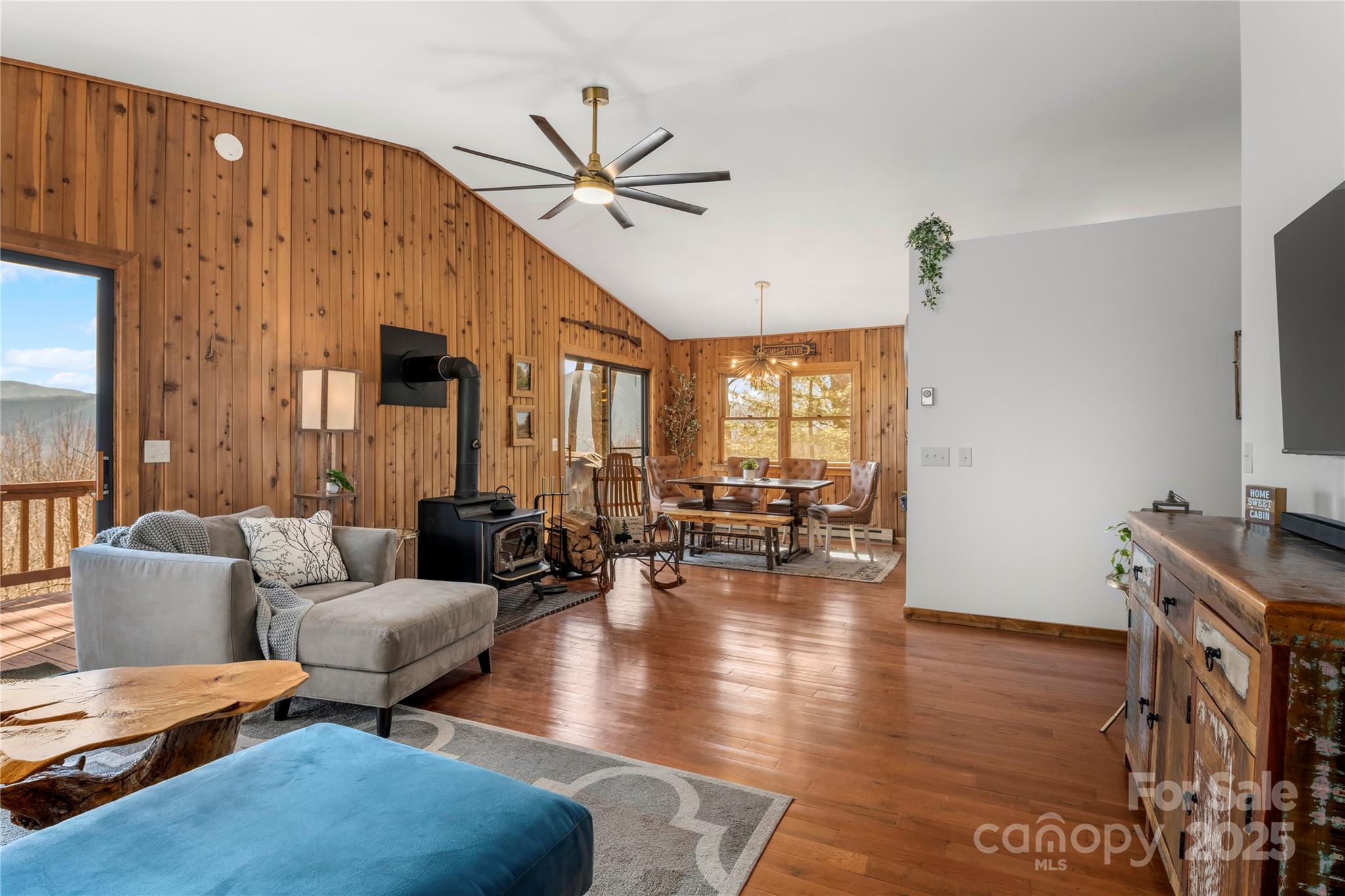 642 Mountainside Drive
