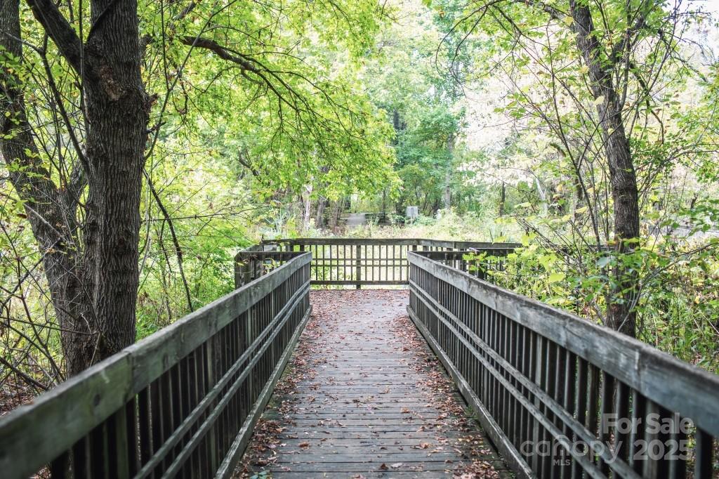 Reynolds Mountain Villas - Residential