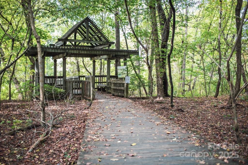 Reynolds Mountain Villas - Residential