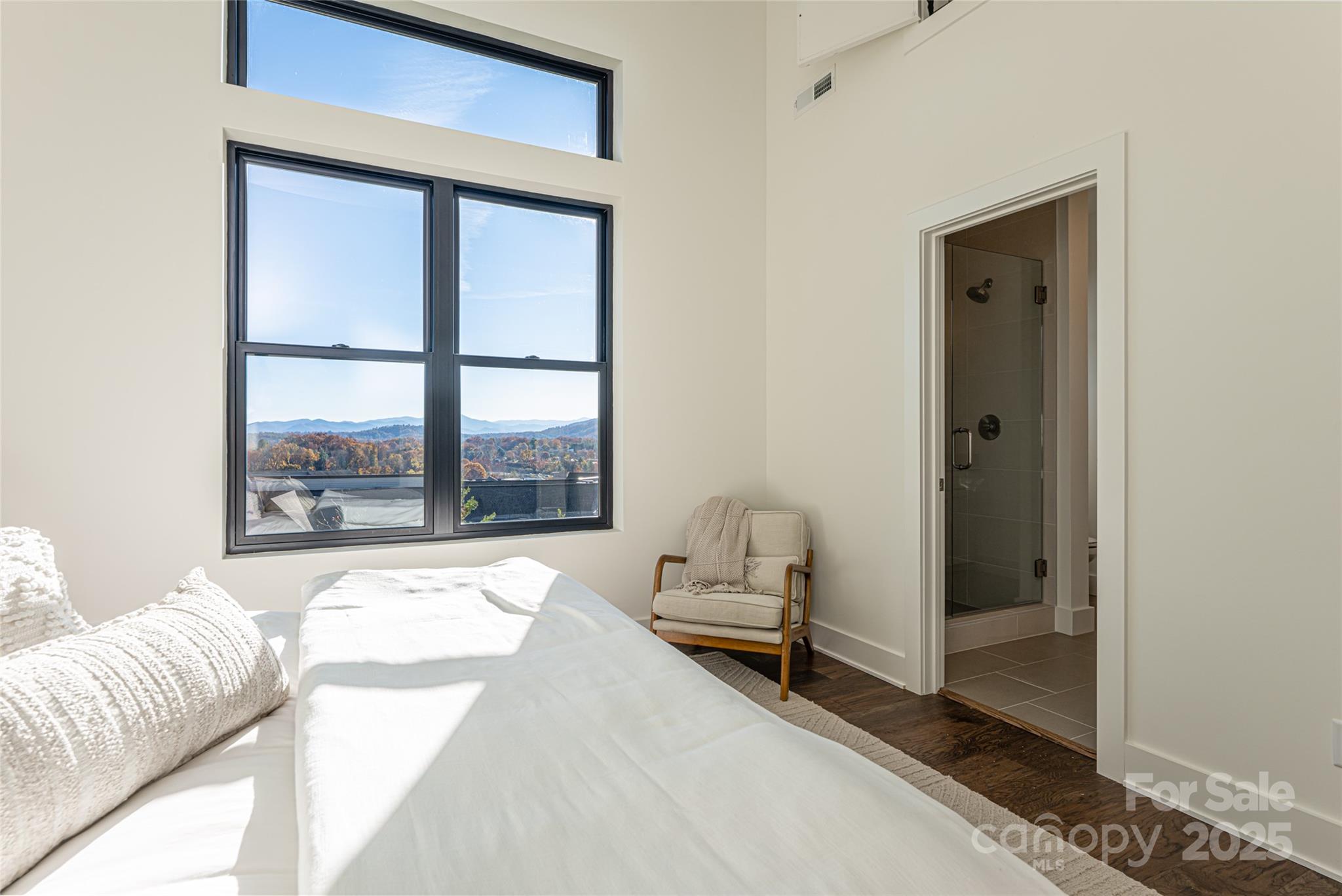 Reynolds Mountain Villas - Residential