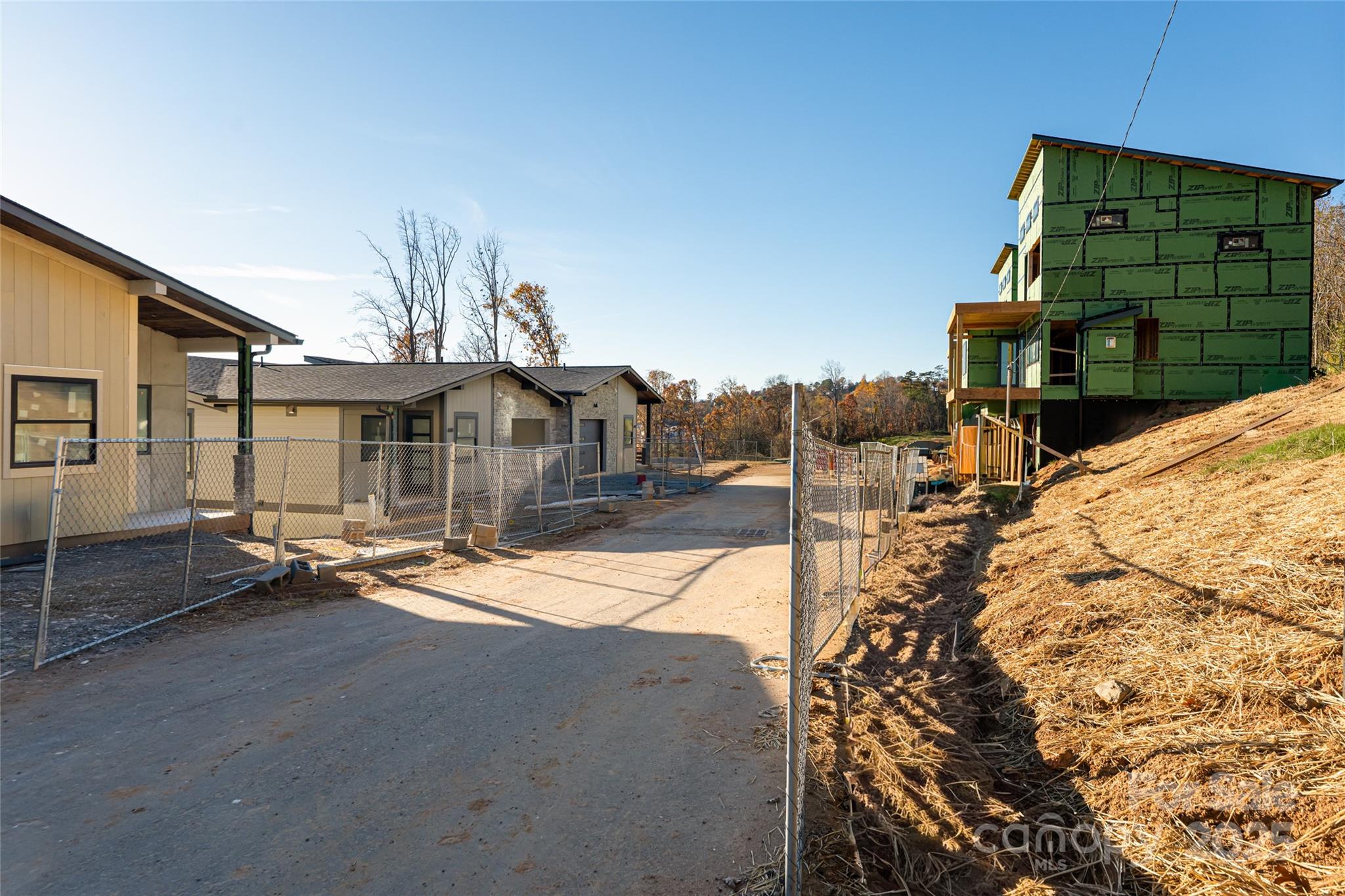 Reynolds Mountain Villas - Residential