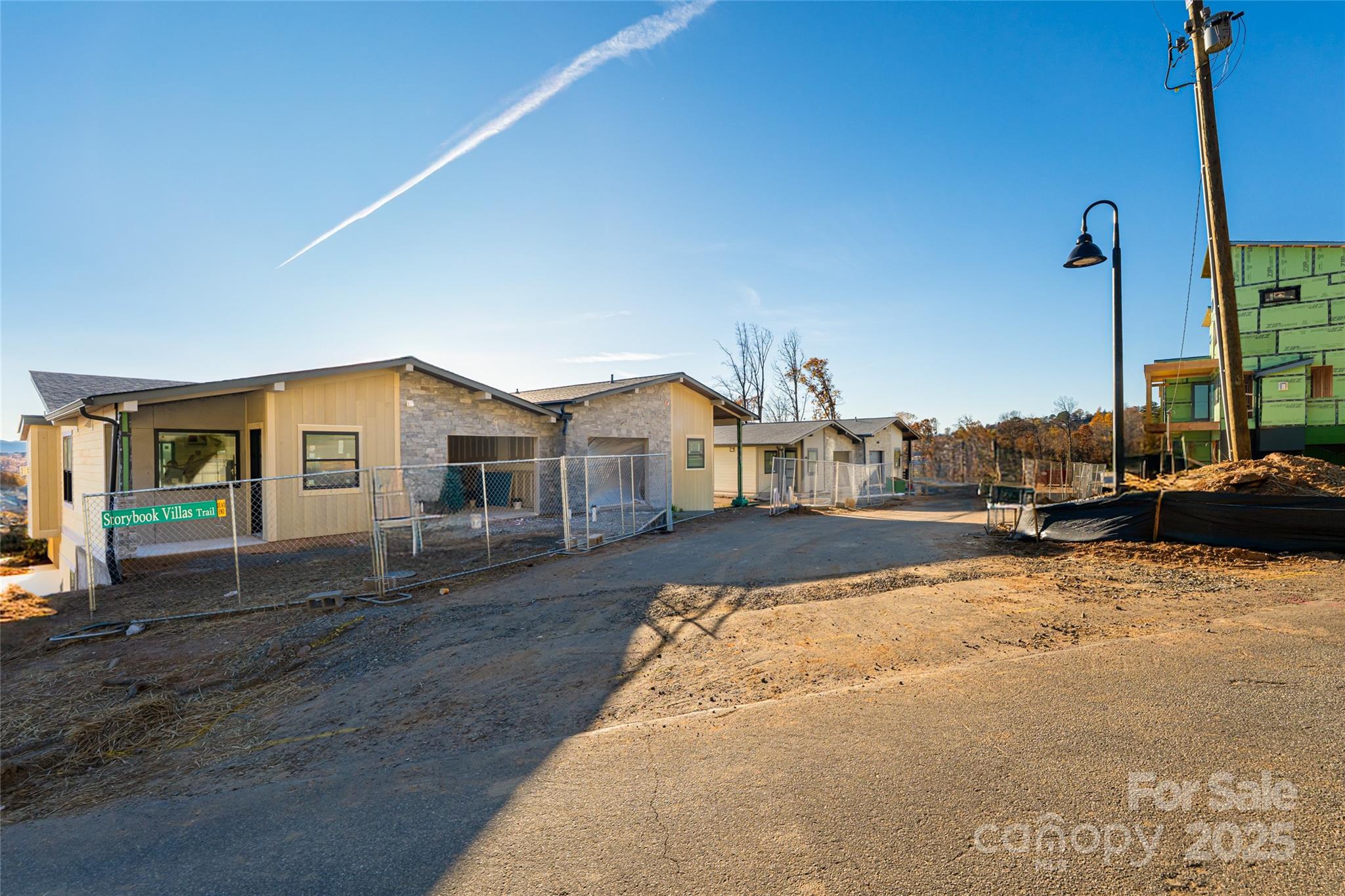 Reynolds Mountain Villas - Residential