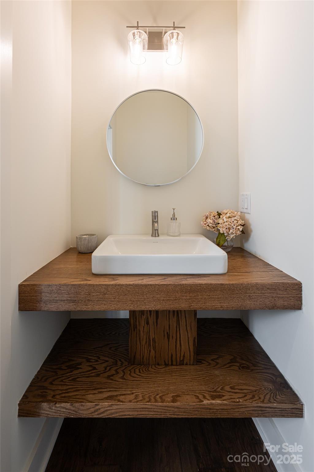 Reynolds Mountain Villas - Residential