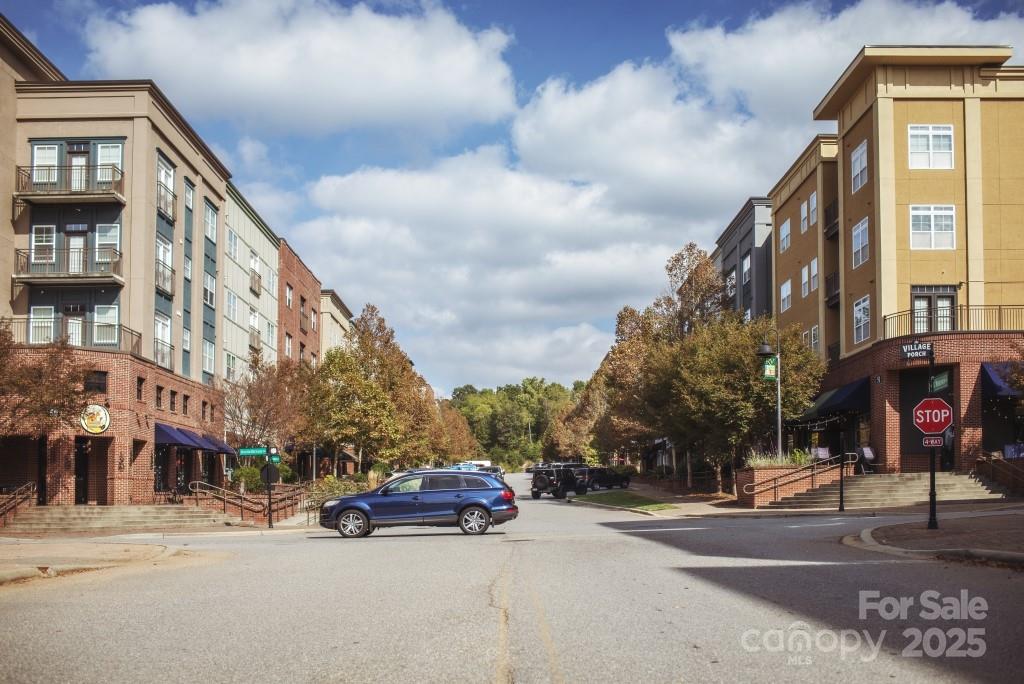 Reynolds Mountain Villas - Residential