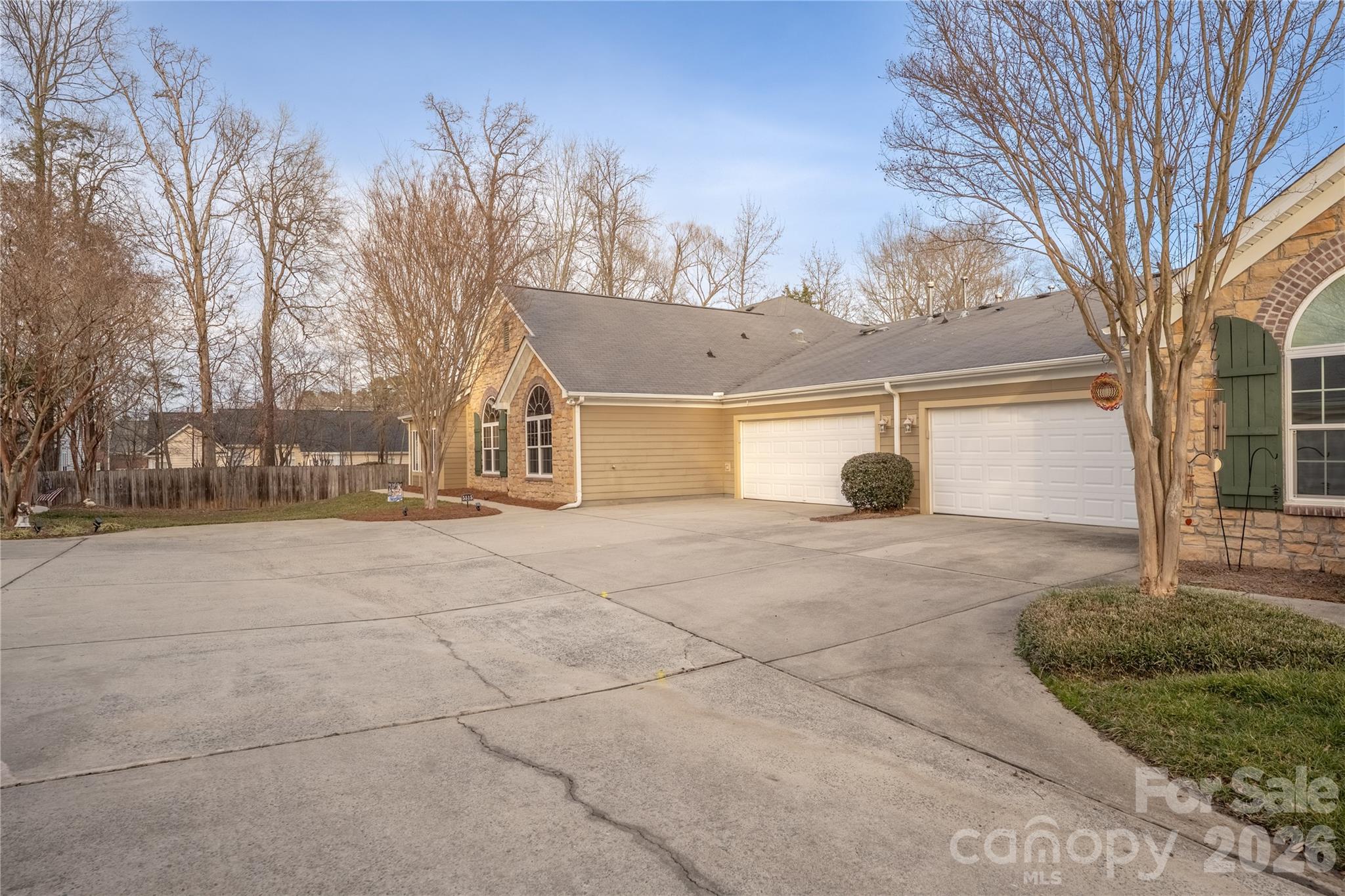 Ridge Road Villa - Residential