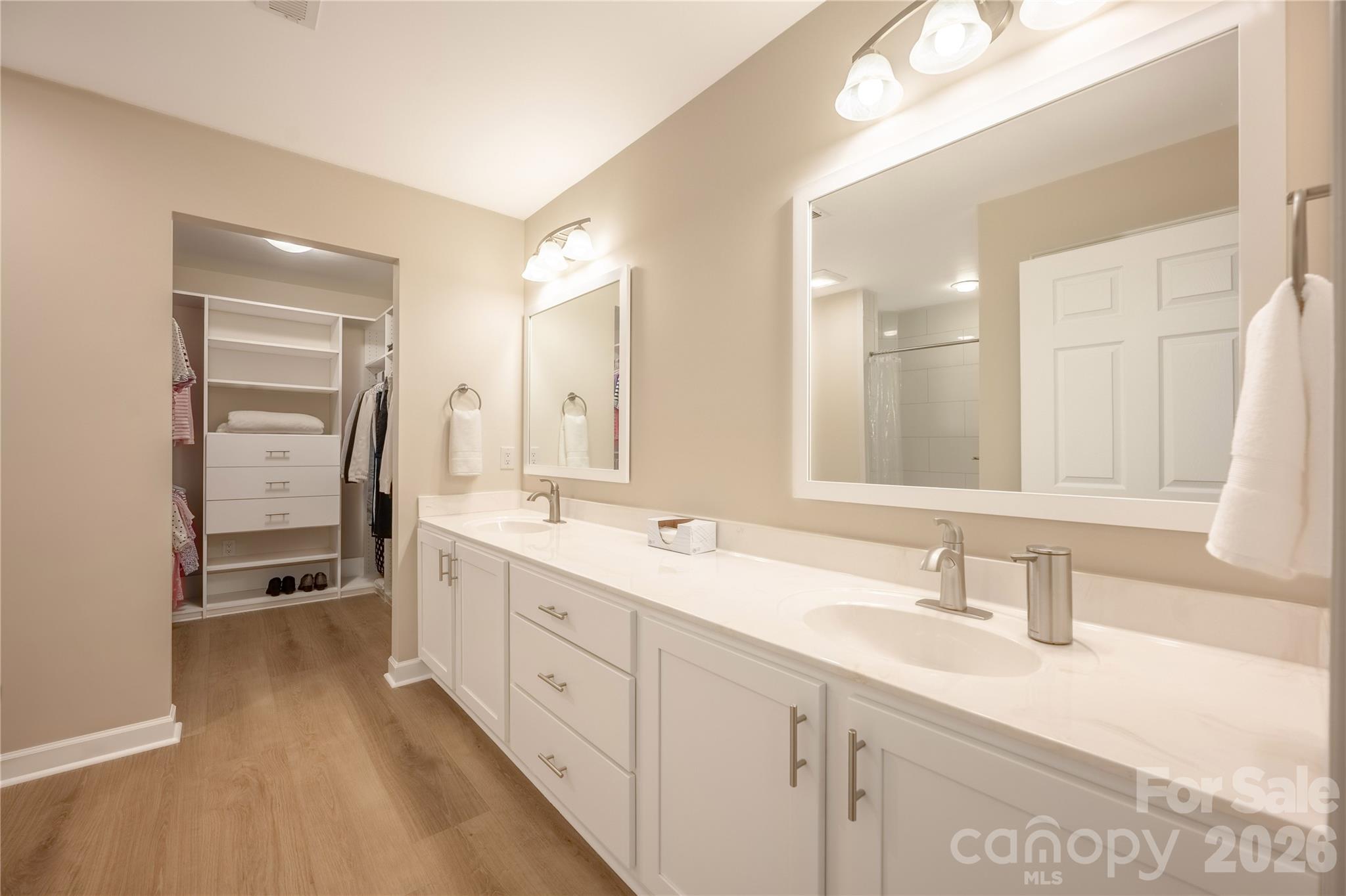 Ridge Road Villa - Residential