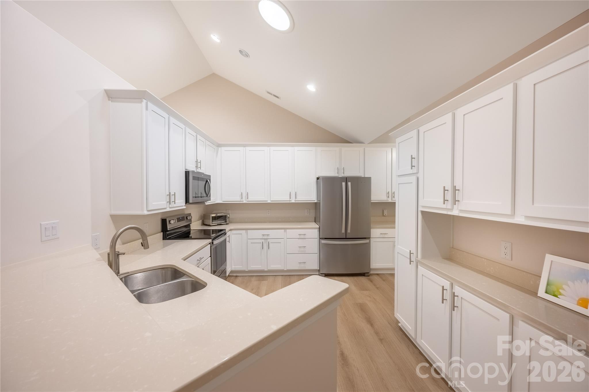 Ridge Road Villa - Residential