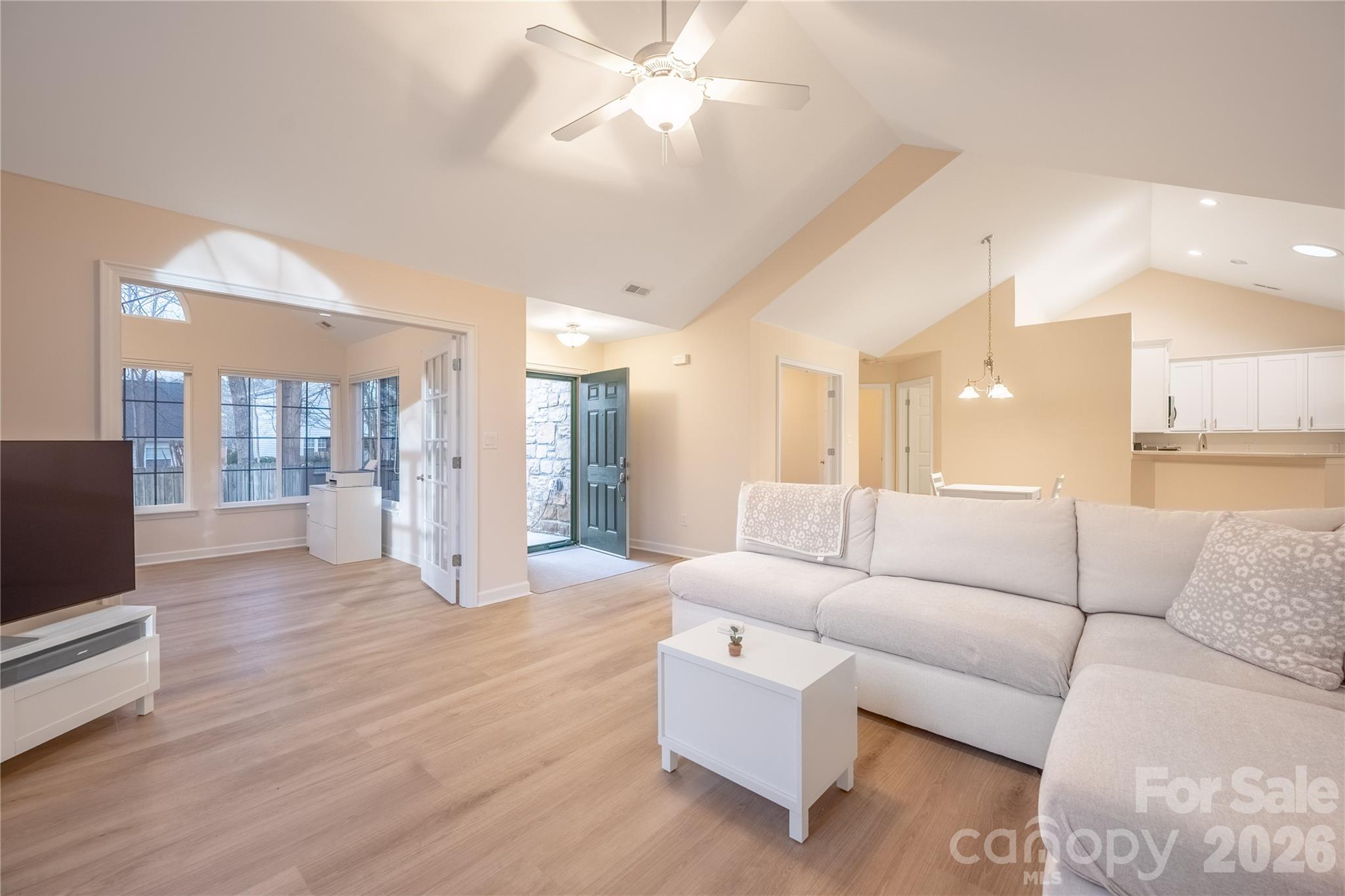 Ridge Road Villa - Residential