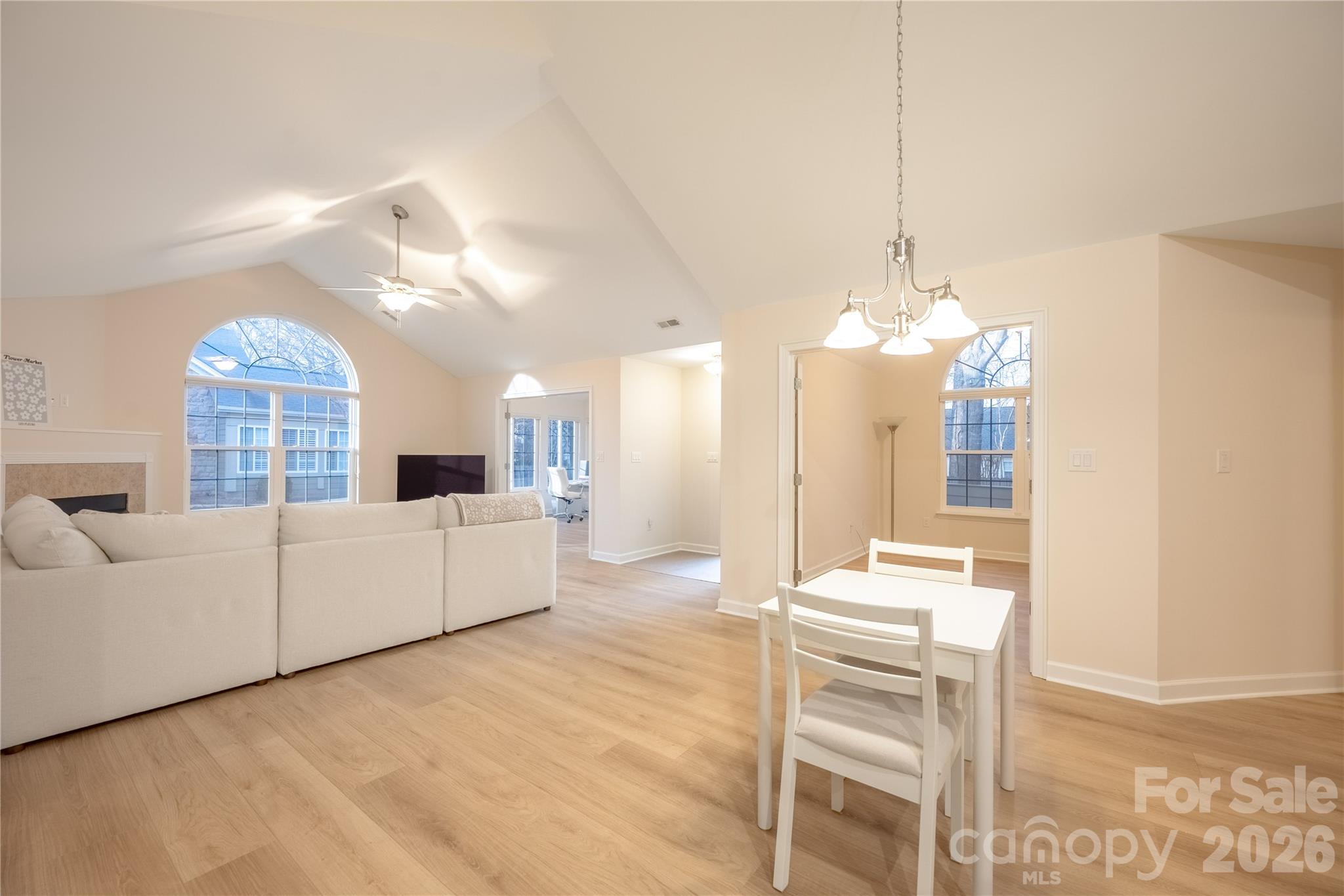 Ridge Road Villa - Residential