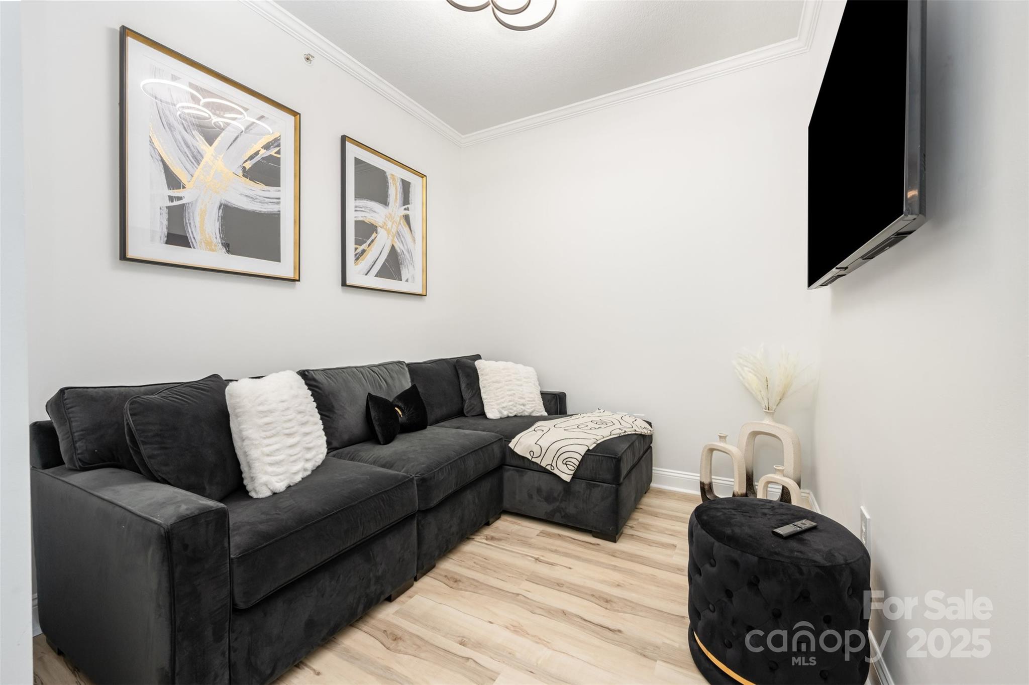 721 Governor Morrison Street 506