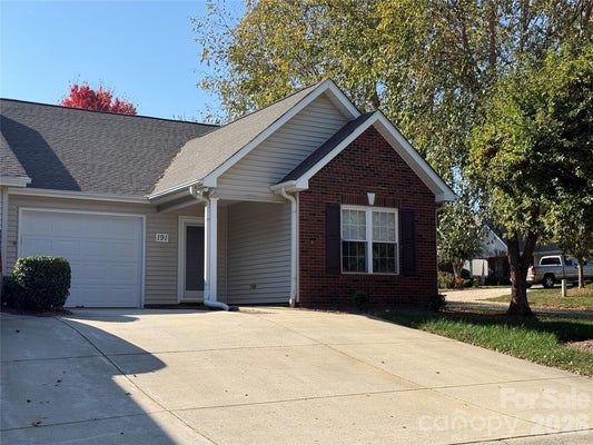 191 OAK VILLAGE PKWY, MOORESVILLE, NC 28117 - Image 41230ed2fc4dde922b37698e50251aa2/1073504264
