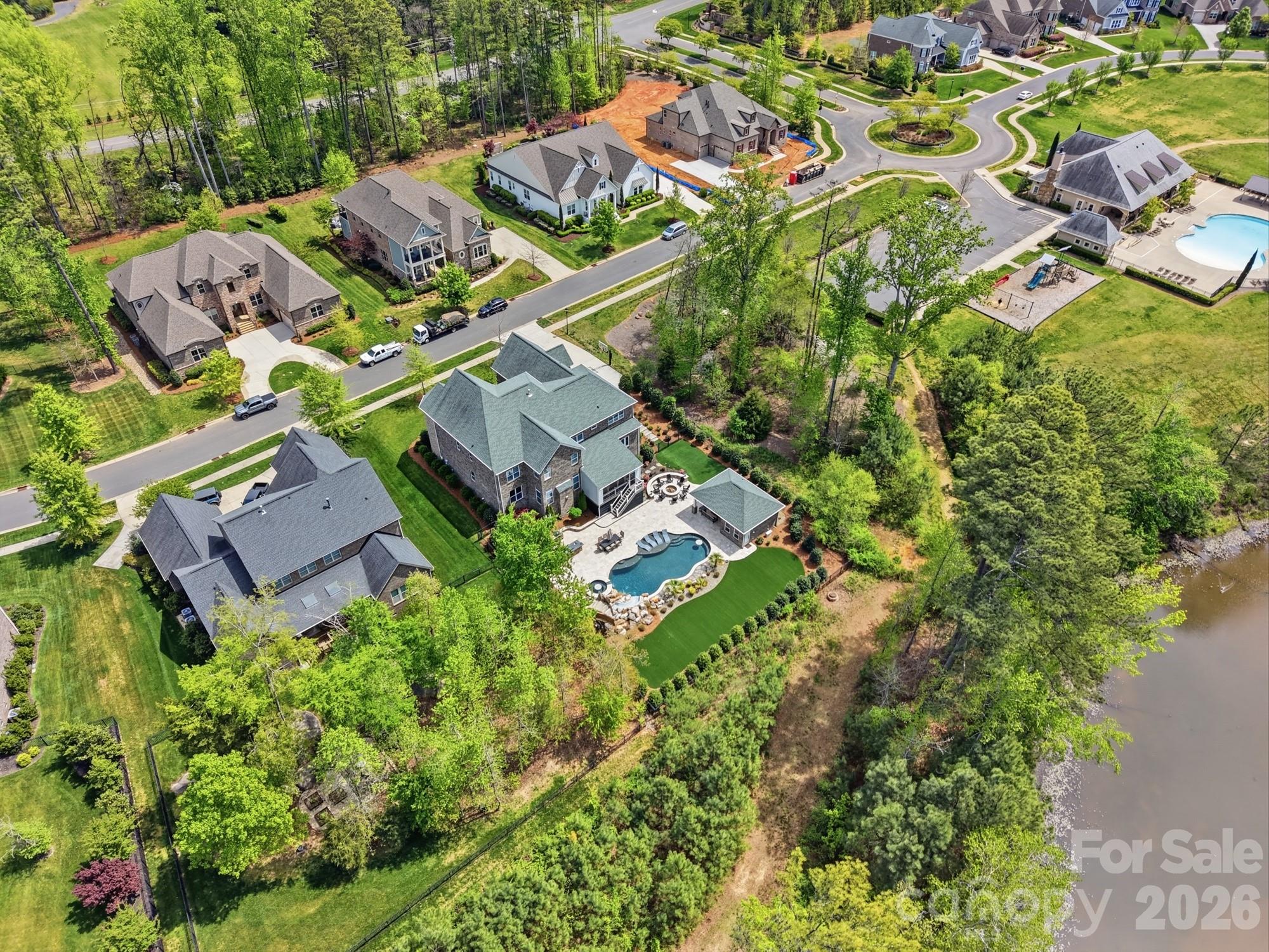 411 Turtleback Ridge