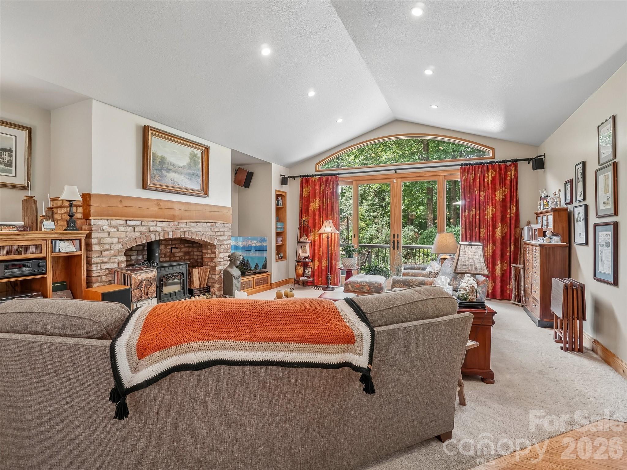 300 Pinnacle Peak Lane