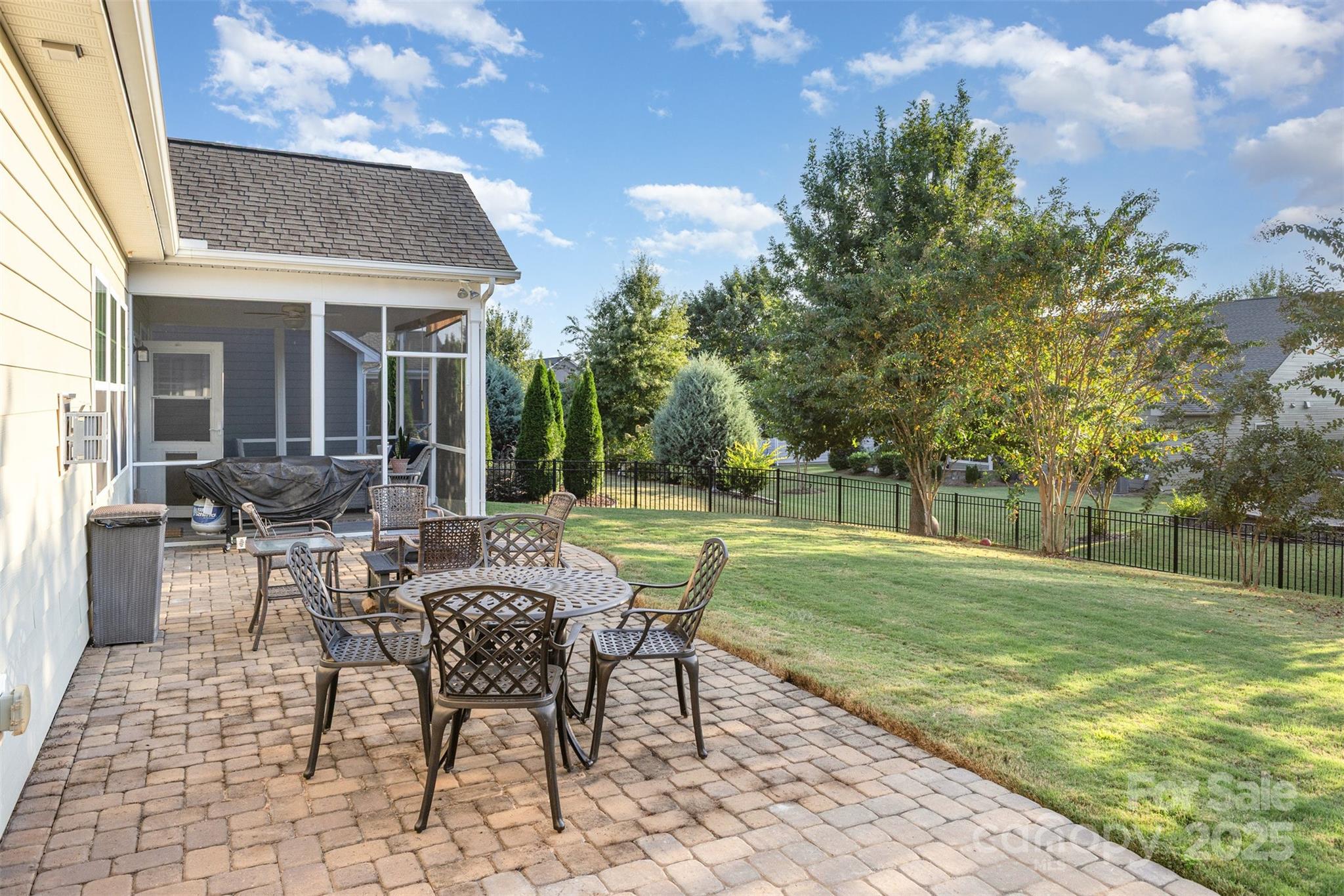 Tree Tops - Residential