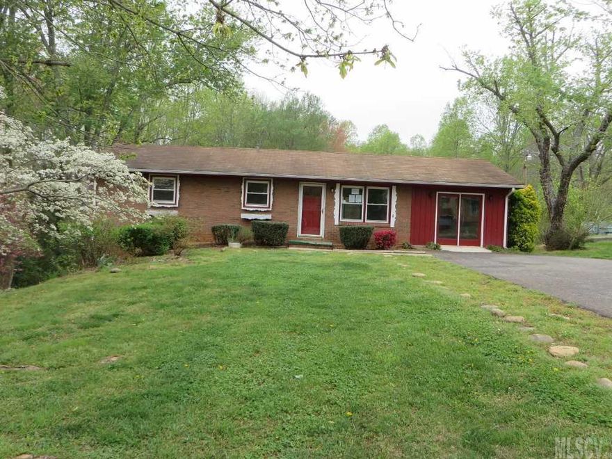 Conveniently located just off the Hwy 321/127 Interchange!  Home offers over 1300 square feet of living area & full basement, 3 bedrooms, kitchen and dining room w/sliding door to rear deck.  Large Family Room.  Garage type entrance on left side of home in basement.  To be sold AS IS.