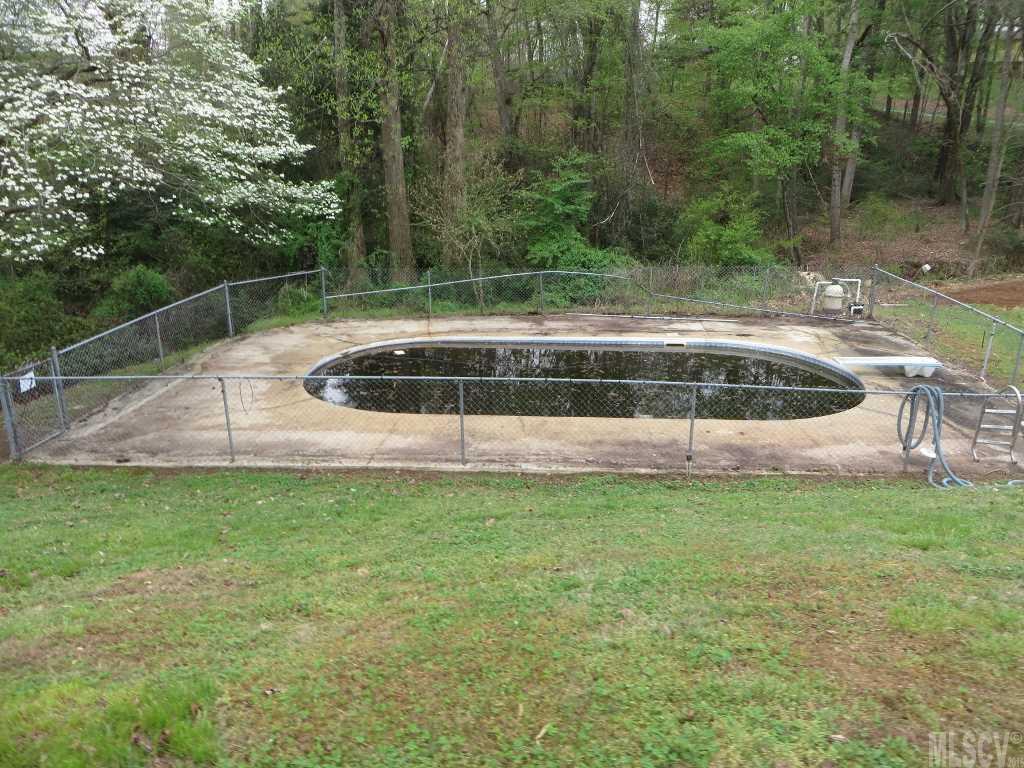 Meadowbrook Village - Residential