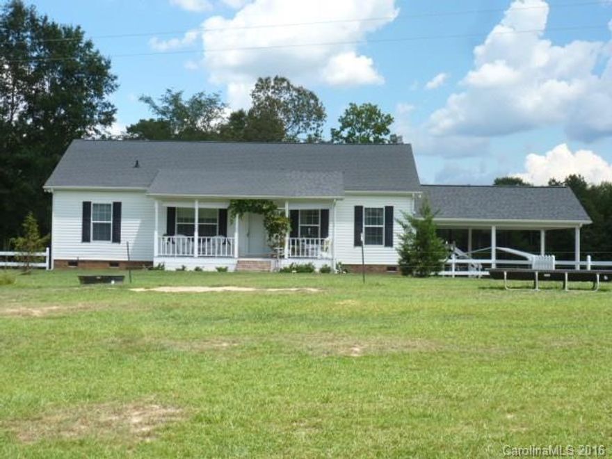 Need the quiet a country life can give, then this home's for you. Family room, Crown Moldings throughout, 10 ft ceilings, open floor plan. Large kitchen with lots of cabinets, work island, and pantry.Three bedrooms, Two baths all on 7 acres with pond and 30 x 40 Barn with 4 horse stalls. Enjoy your day fishing, horses welcome.
