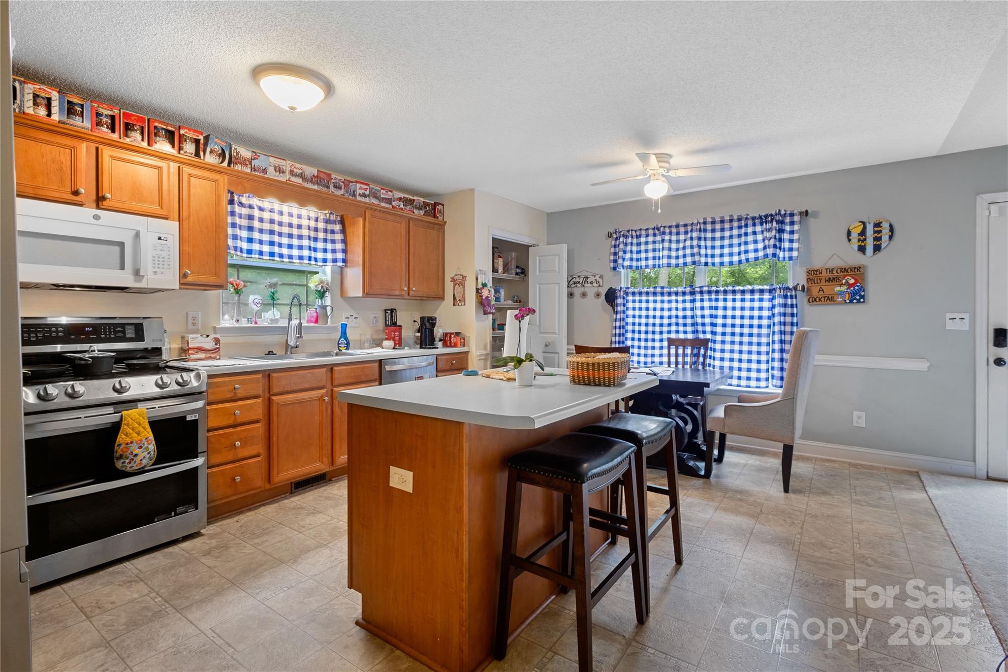 1198 E Middleton Drive