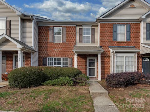 Photo of 3427 Calpella Court, Charlotte, NC 28262 (MLS # 4329293)