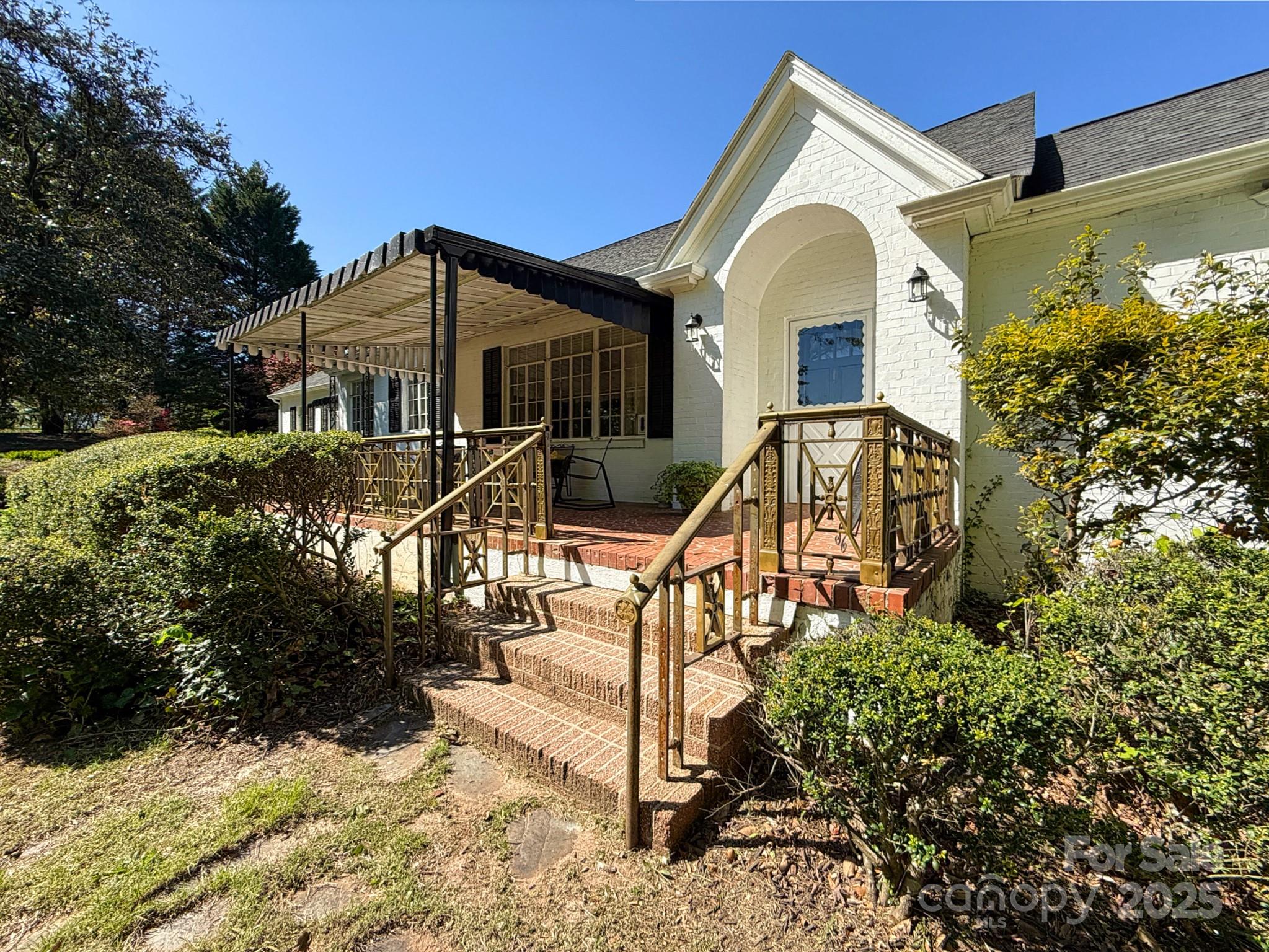 559 N Washington Street