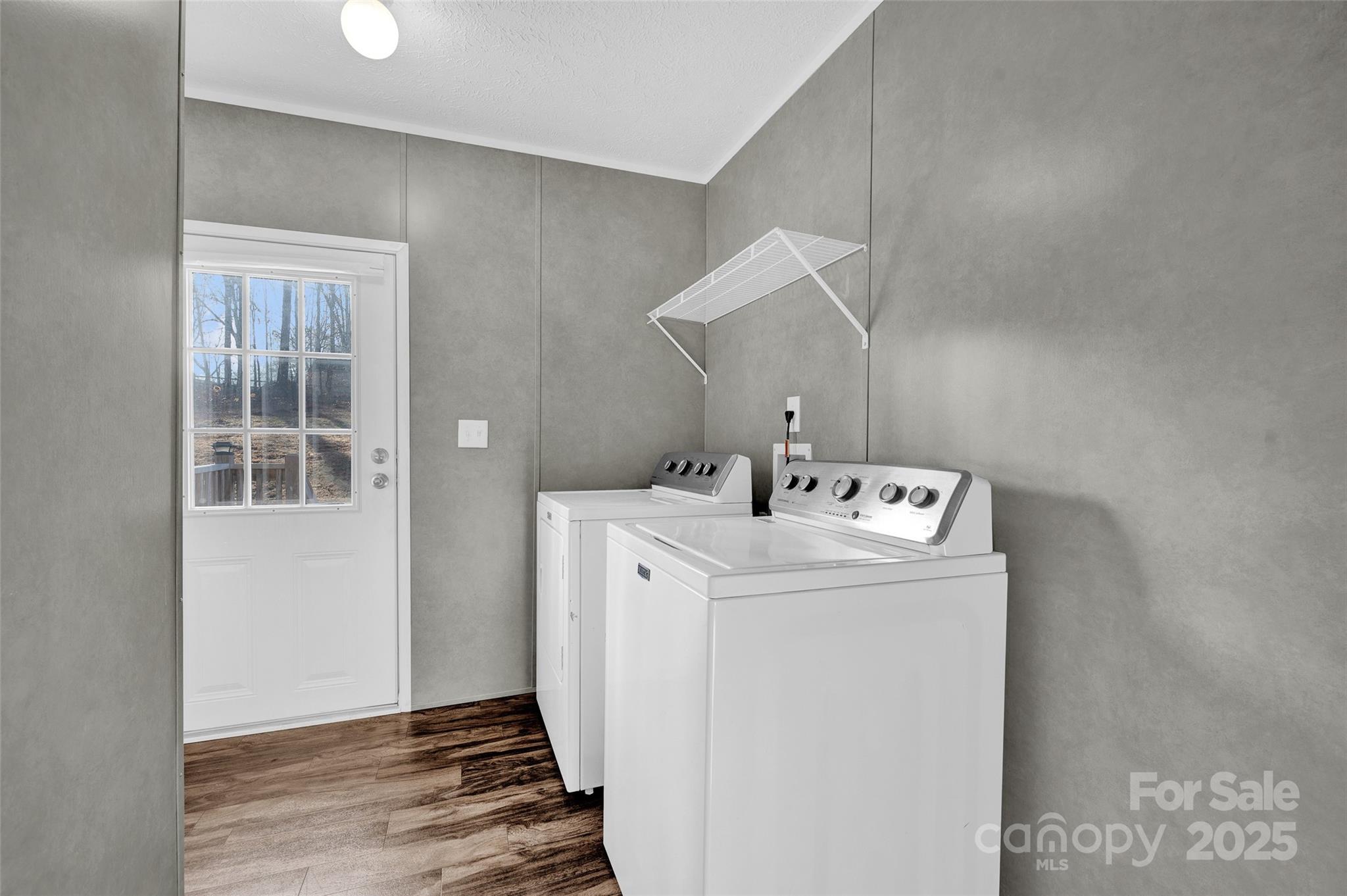 Windward Pointe - Residential