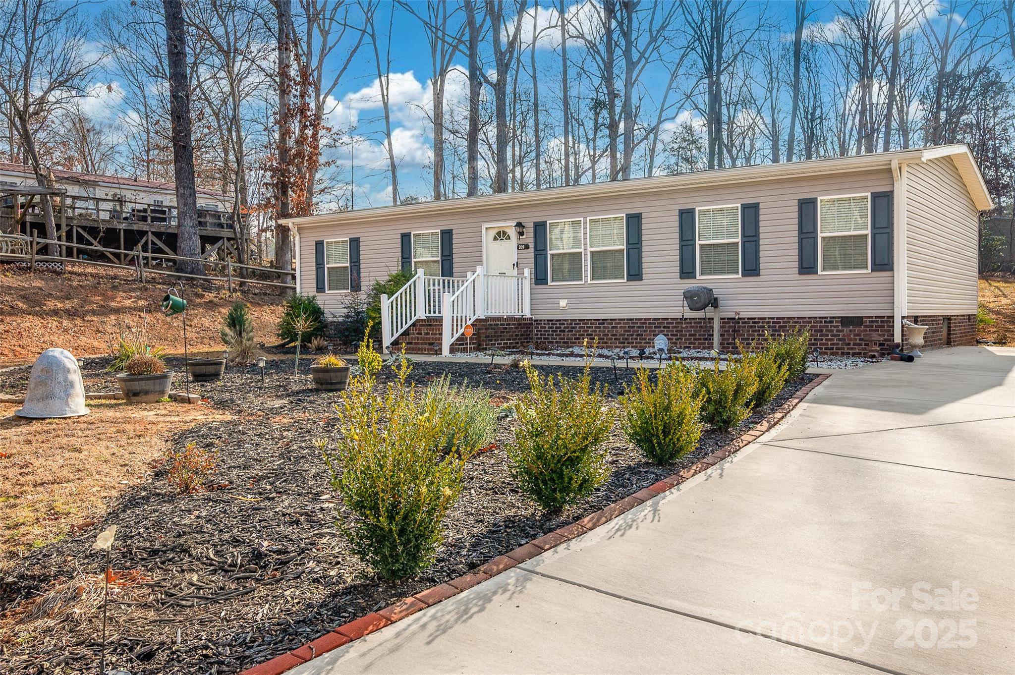 Windward Pointe - Residential