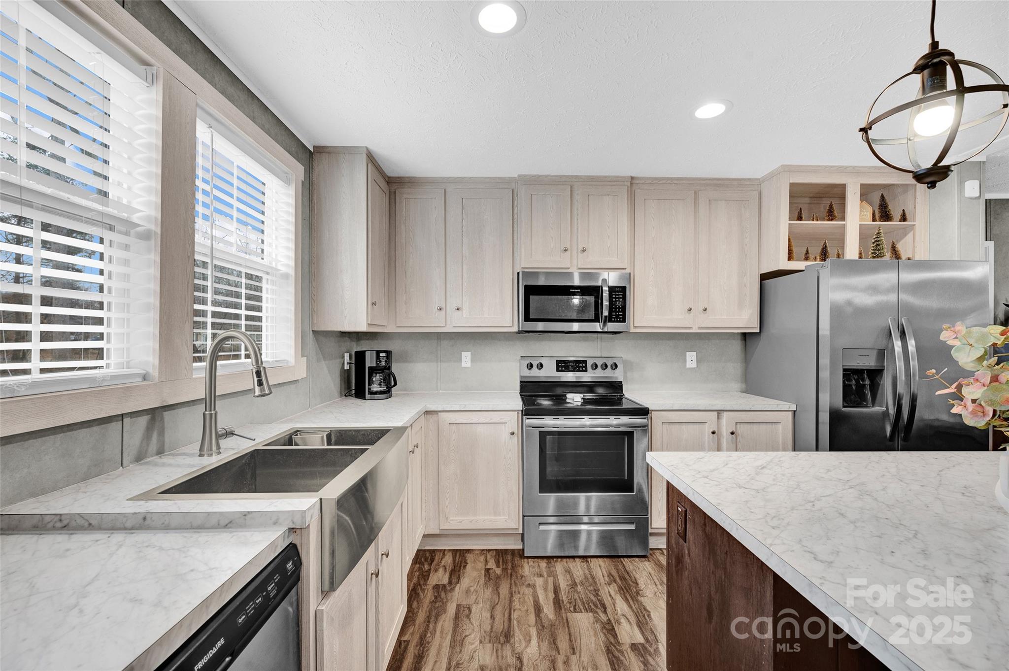 Windward Pointe - Residential