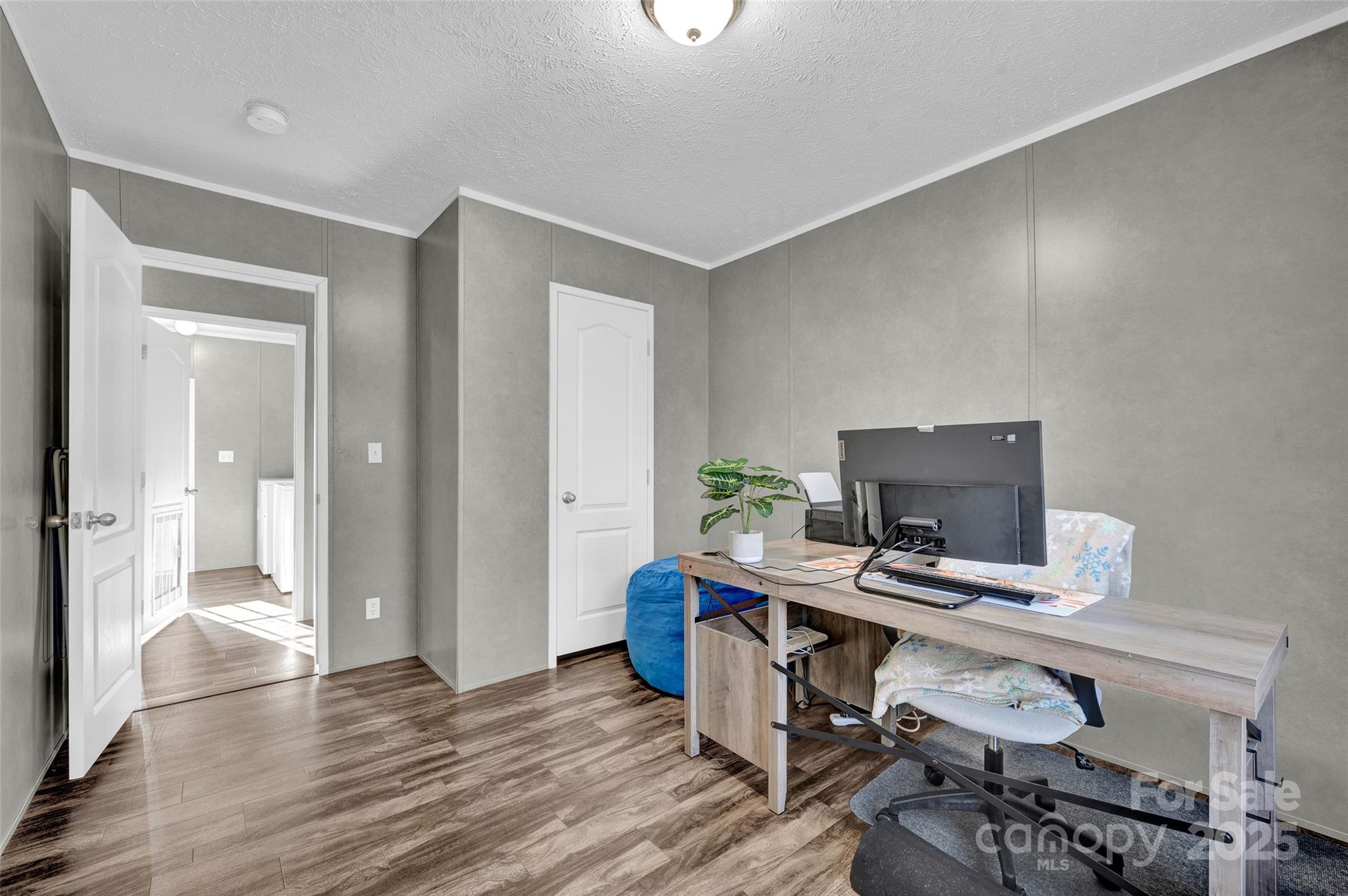 Windward Pointe - Residential