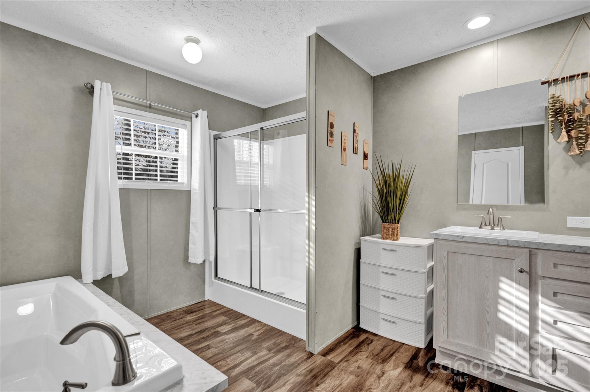 Windward Pointe - Residential