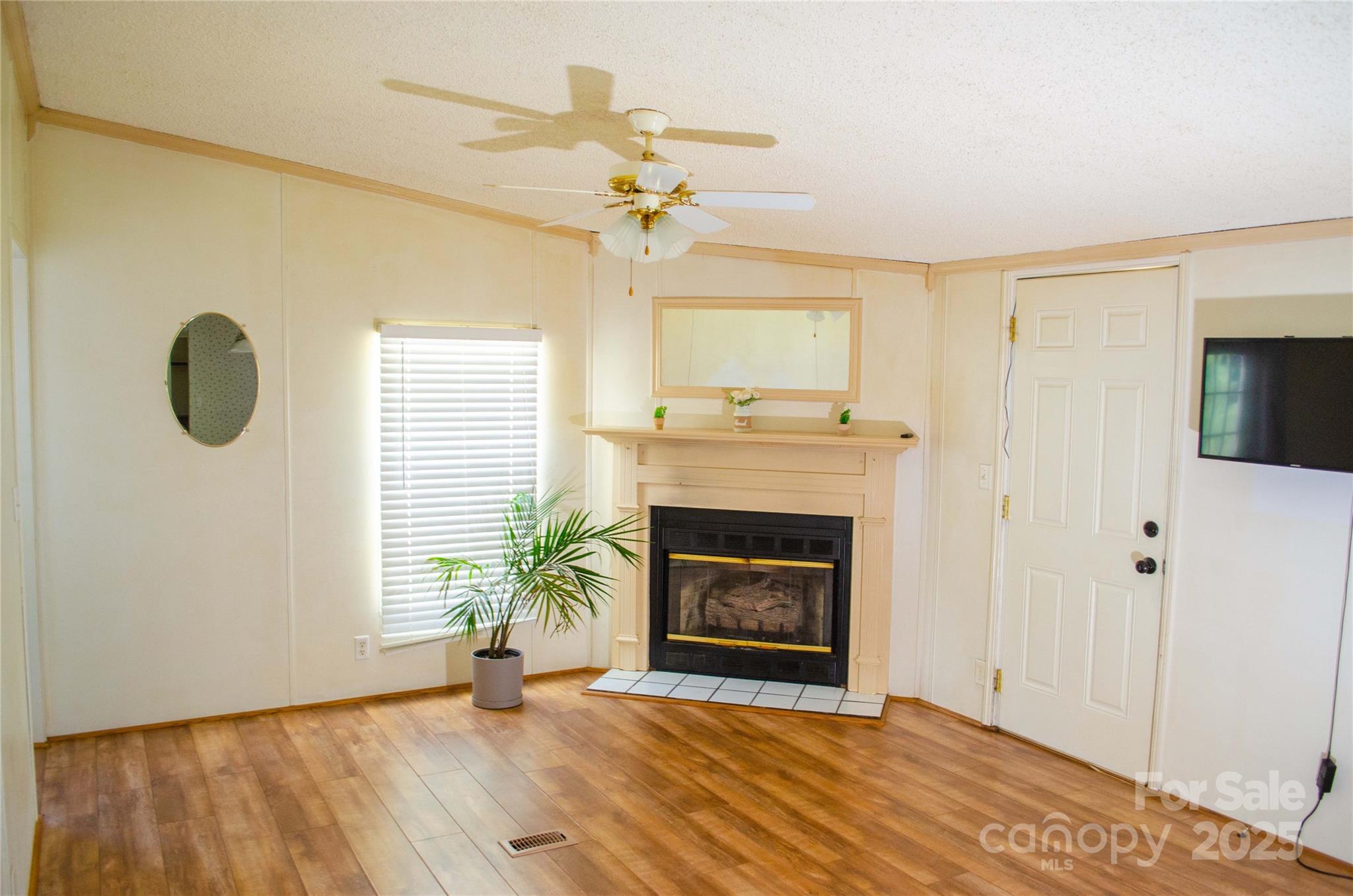 Travis Acres - Residential