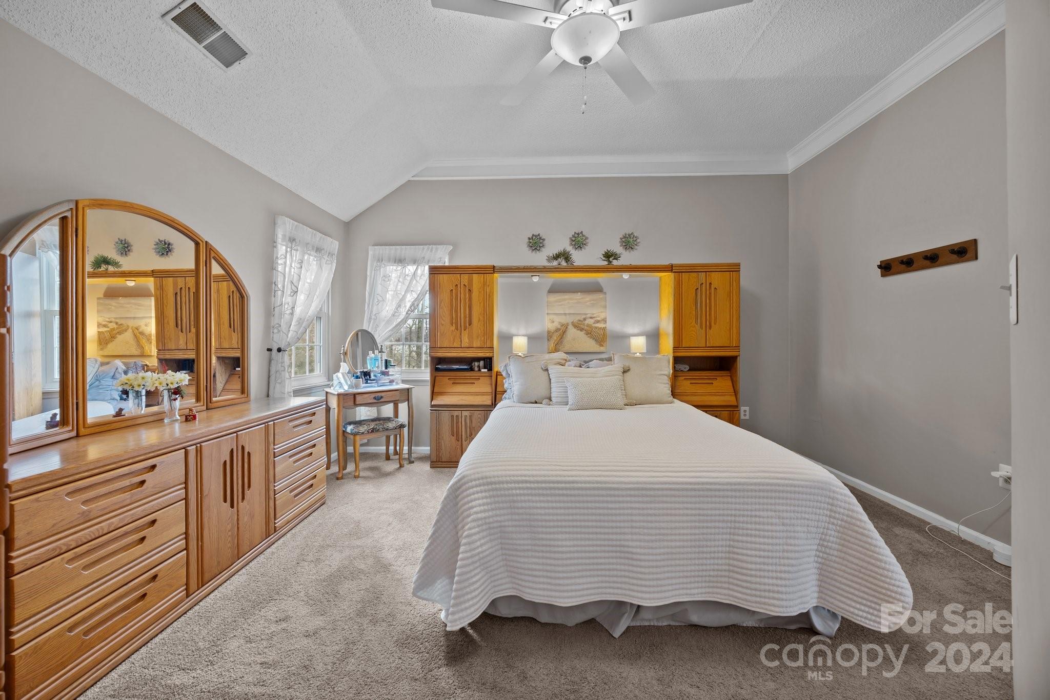 Harris Pointe - Residential