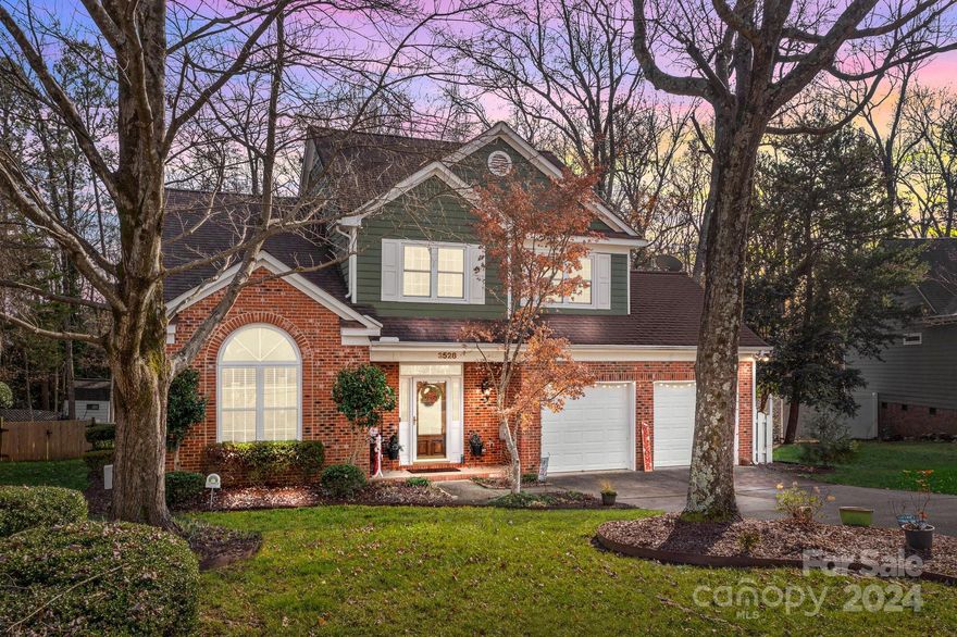 ***We are in receipt of multiple offers. Our sellers request that all best and final offers DUE 6:00 pm Saturday 12/21.***Very rare! Well, maintained beautiful transitional on large almost 1/2-acre cul de sac lot with NO HOA in popular University area! This stunning home is located in the very private  and desirable Harris Pointe. The main level features a freshly painted dramatic 2 story living and dining with a beautiful staircase and LVP floors. The updated eat in kitchen has white cabinetry and granite countertops and is open to the cozy den with fireplace and windows overlooking the wooded back yard. The large deck is perfect for relaxing with your morning coffee. The second level features 3 generous sized bedrooms including the primary with en suite bath with garden tub, updated separate shower & dual sinks. Back yard property line goes beyond the first fence.  All of this minutes from UNCC shopping, dining & more. Also 20 minutes to uptown Charlotte easy access to 485.