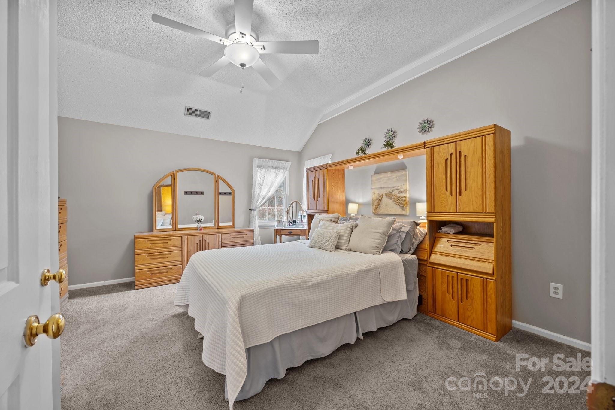 Harris Pointe - Residential