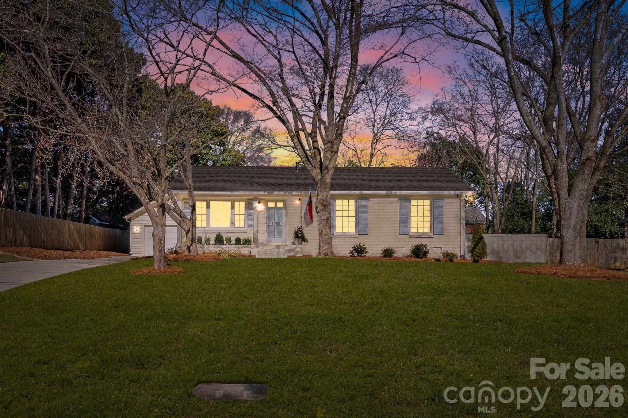 1811 Wedgedale Drive