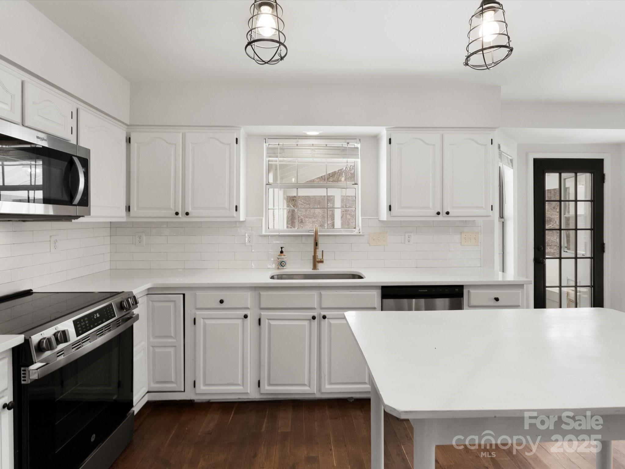 Woodside Falls - Residential