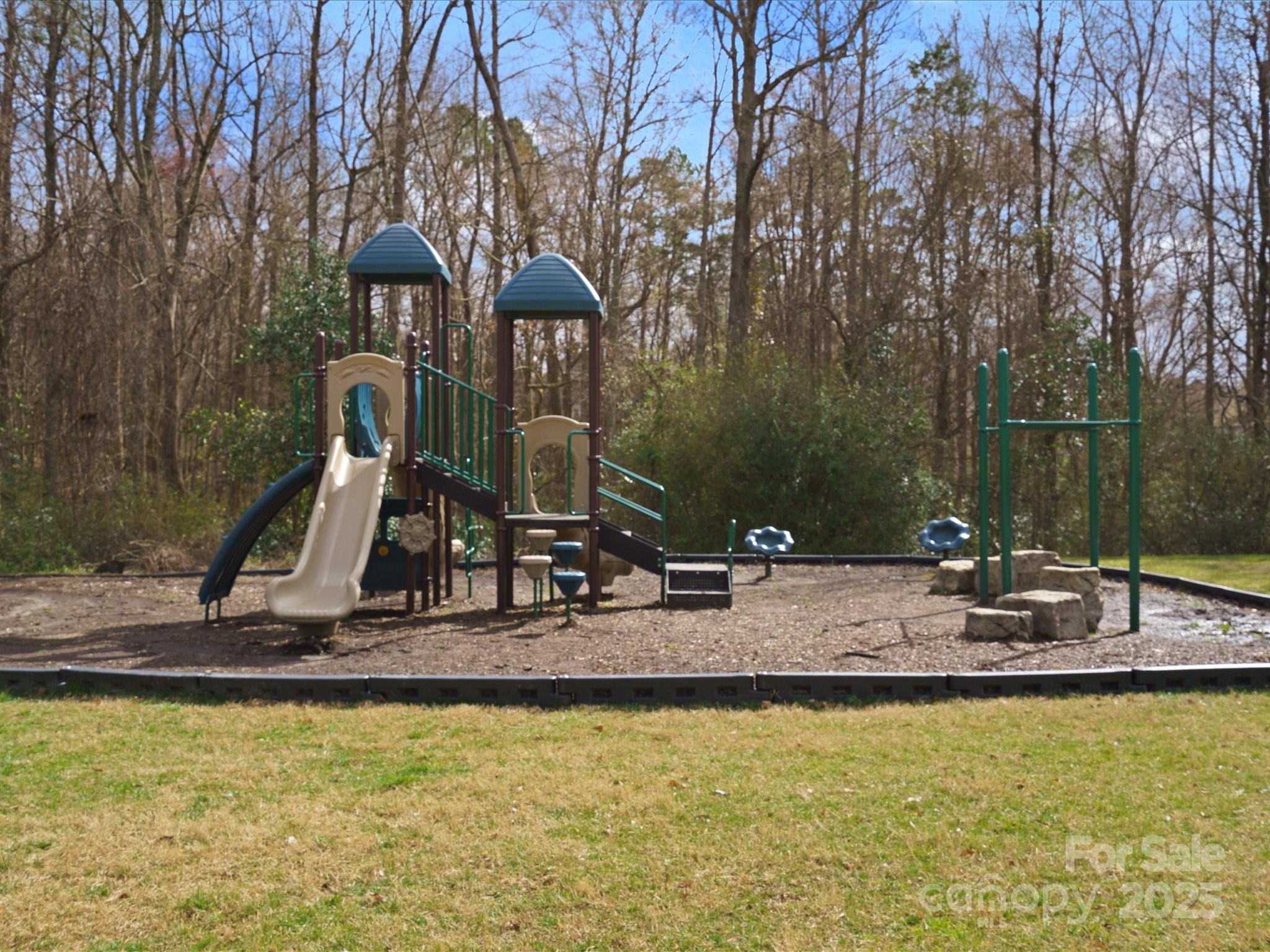 Woodside Falls - Residential