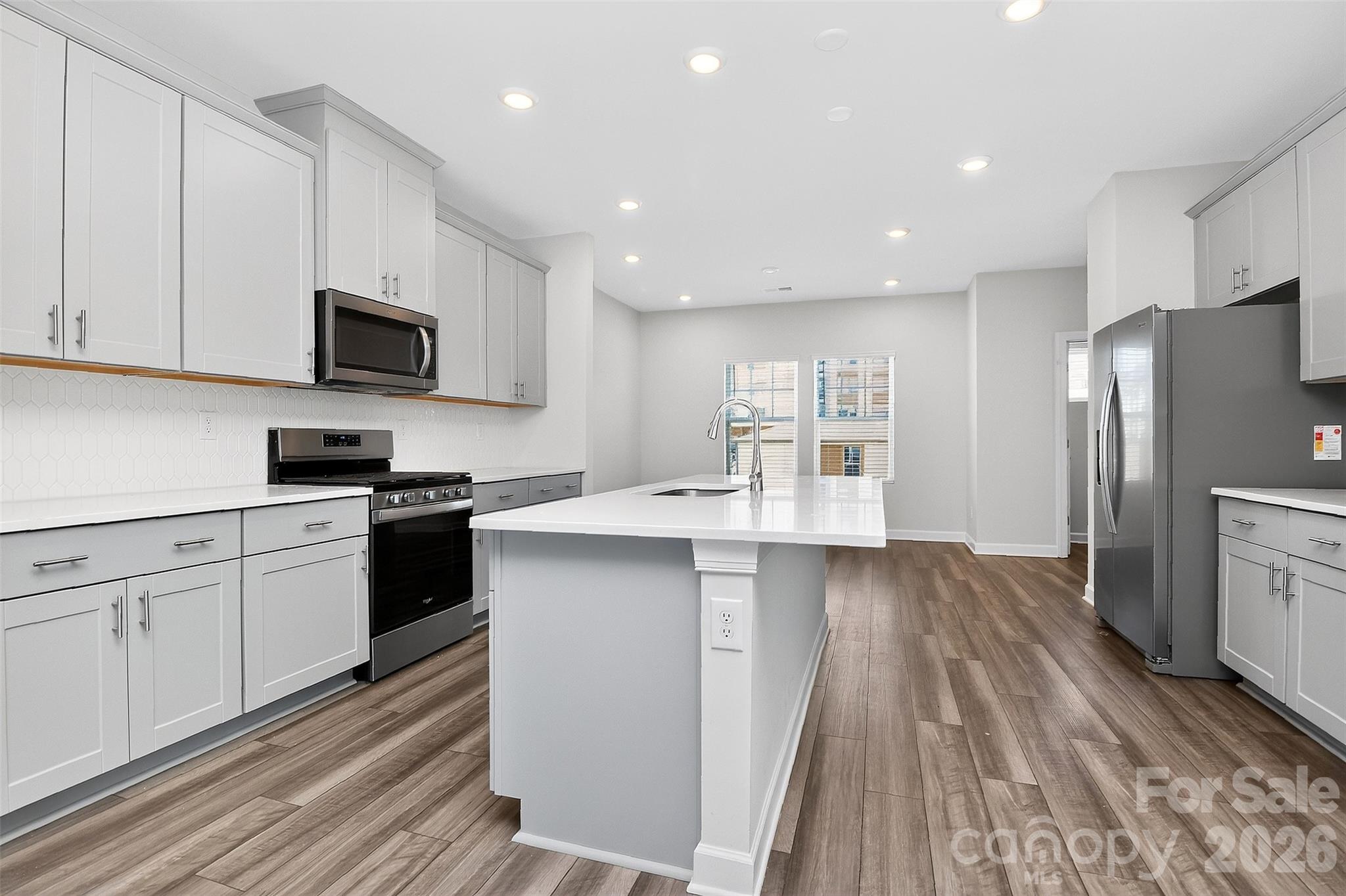 3718 Memorial Parkway