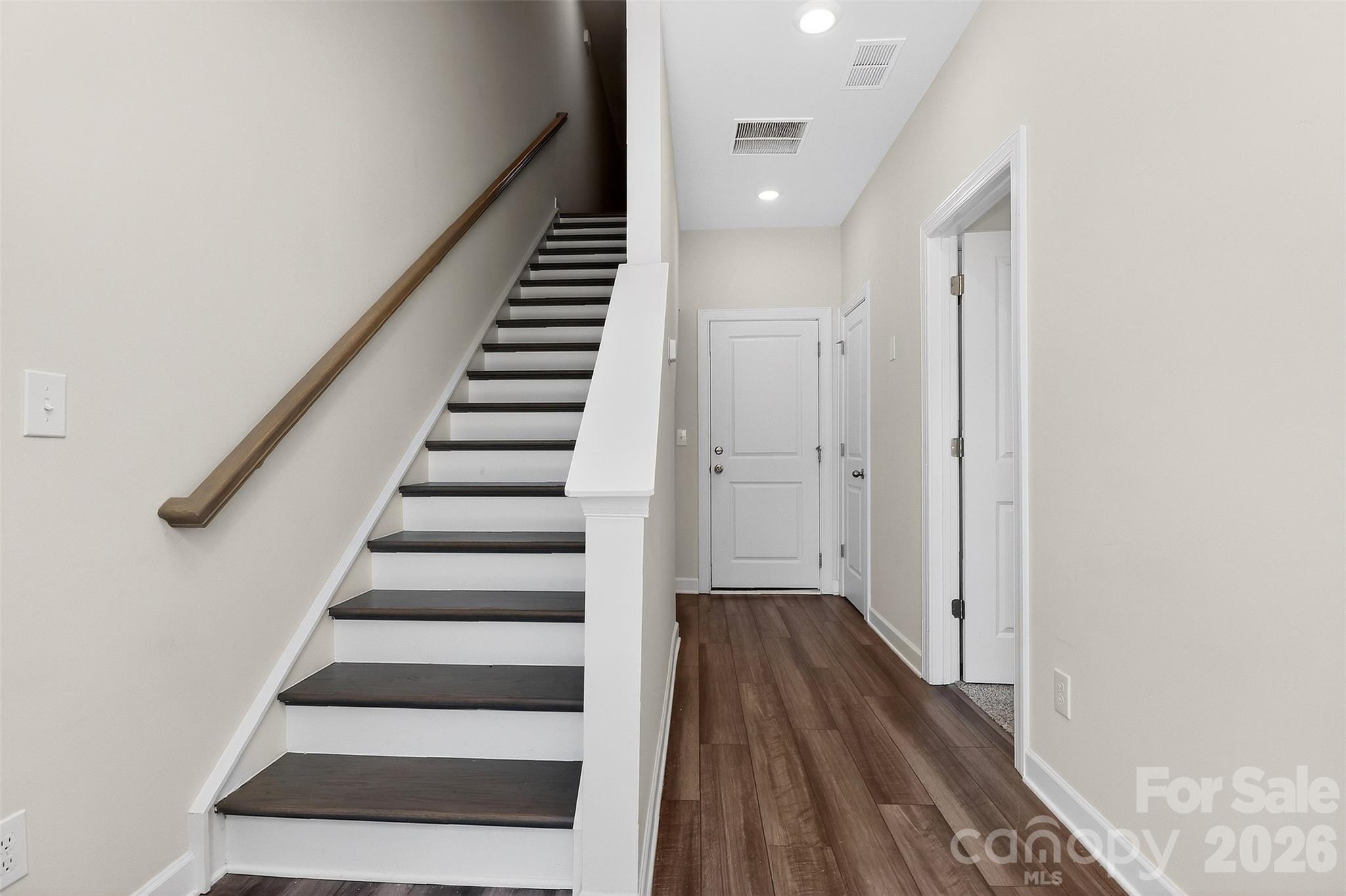 3718 Memorial Parkway