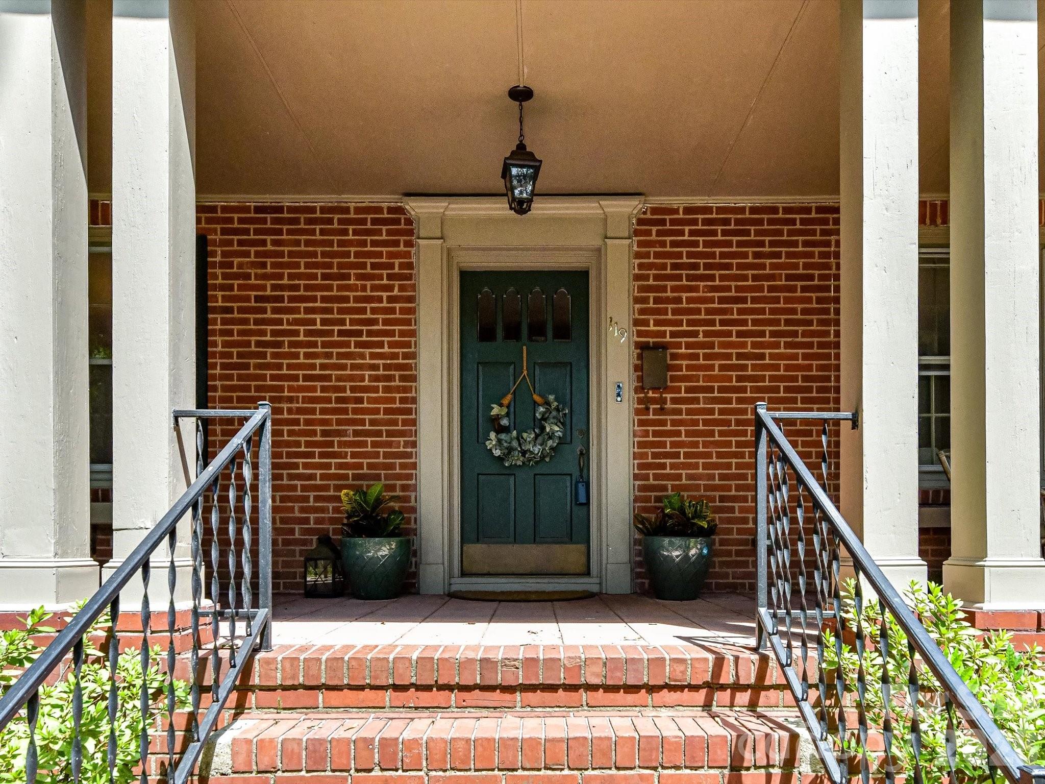 119 E Leroy Street