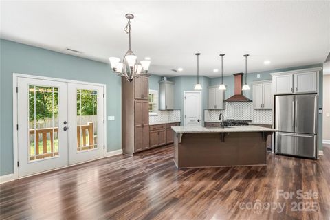 5496 White Oak Road Waynesville NC 28785